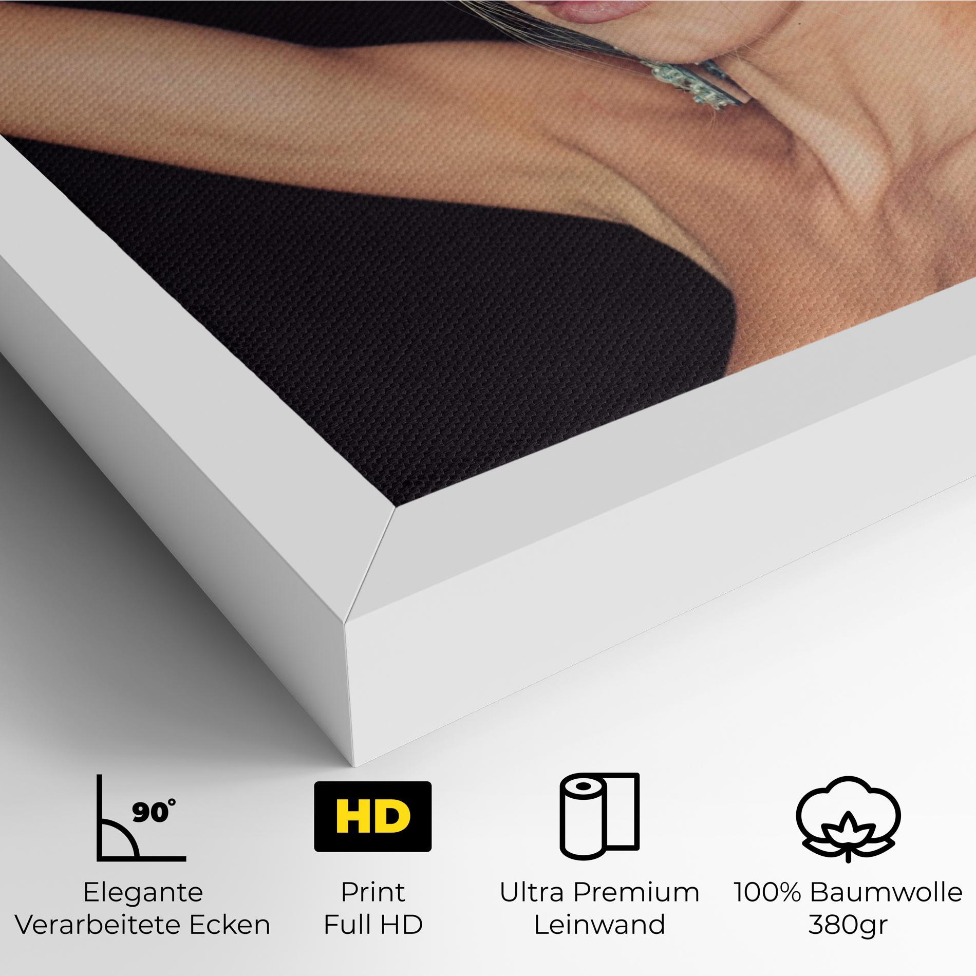 Leinwandbild Flower Earrings mockup 4