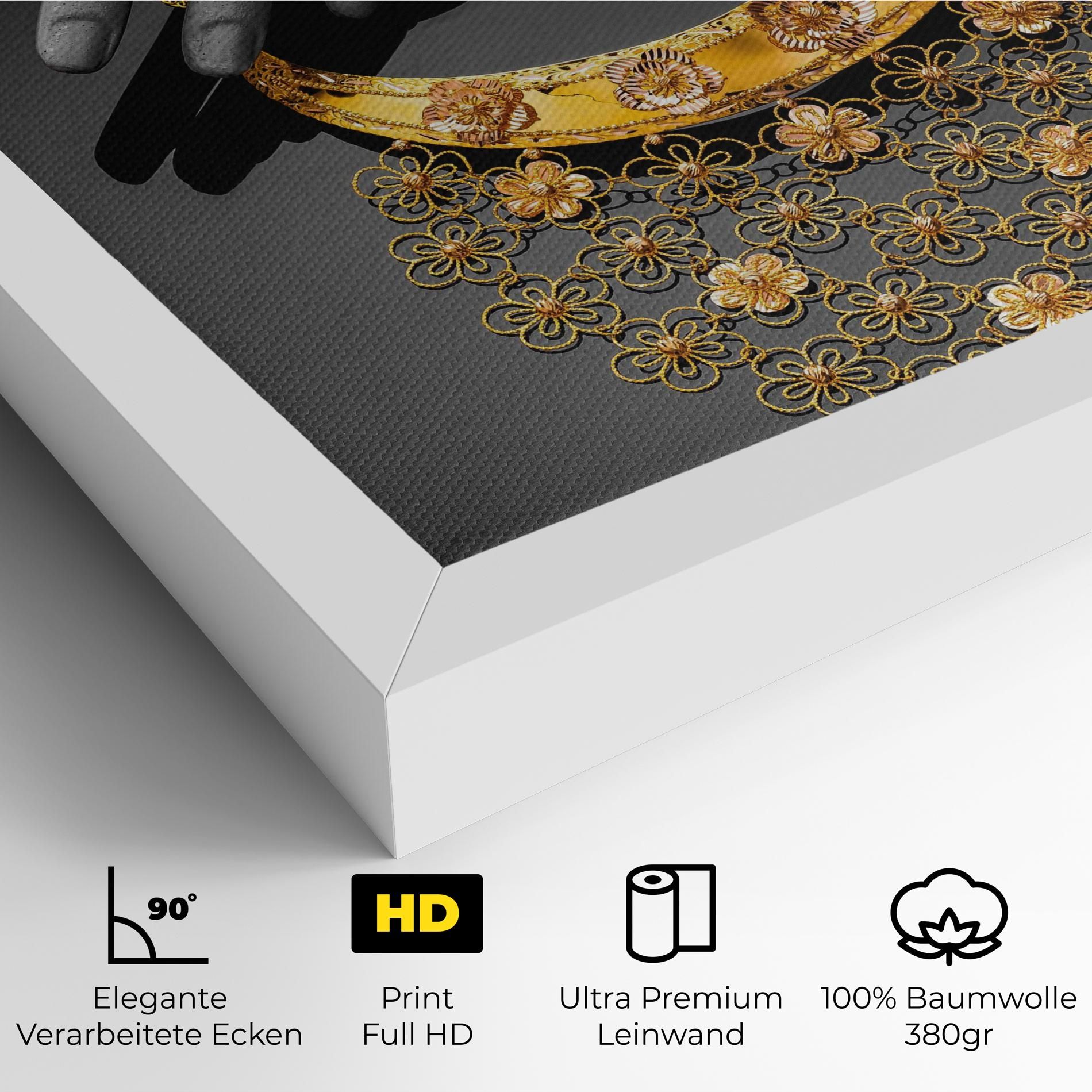 Golden Jewelery Set mockup 4