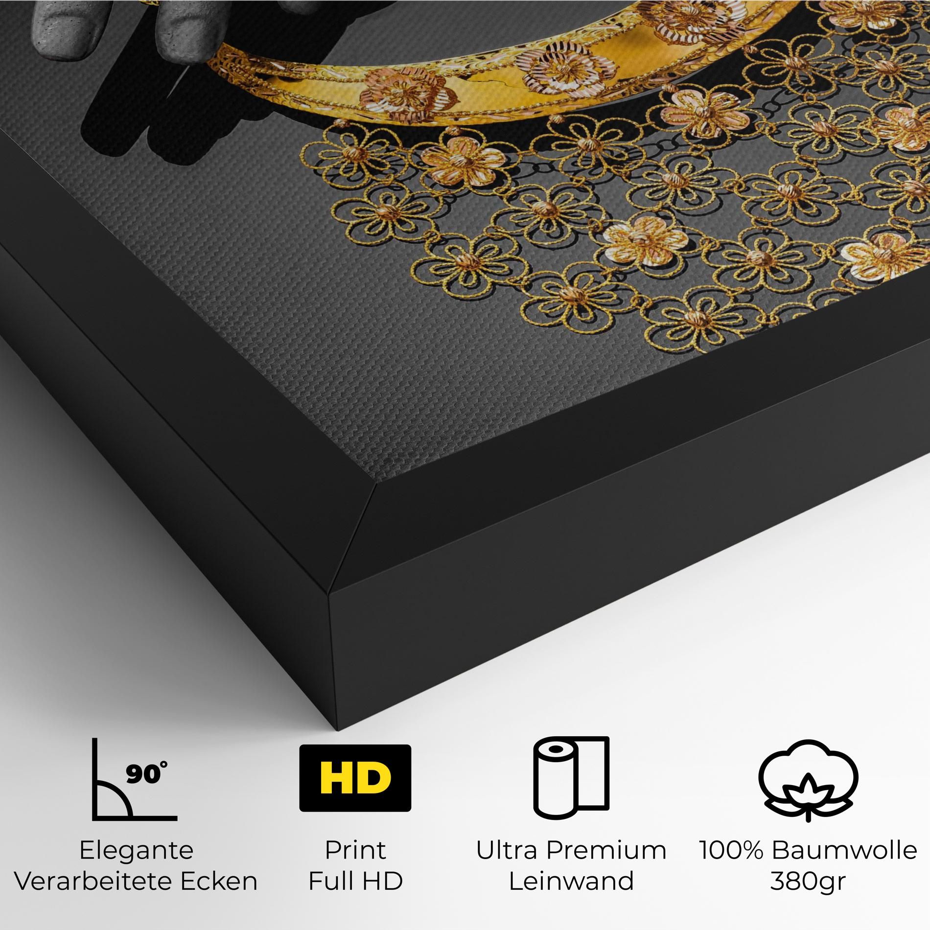 Golden Jewelery Set mockup 4