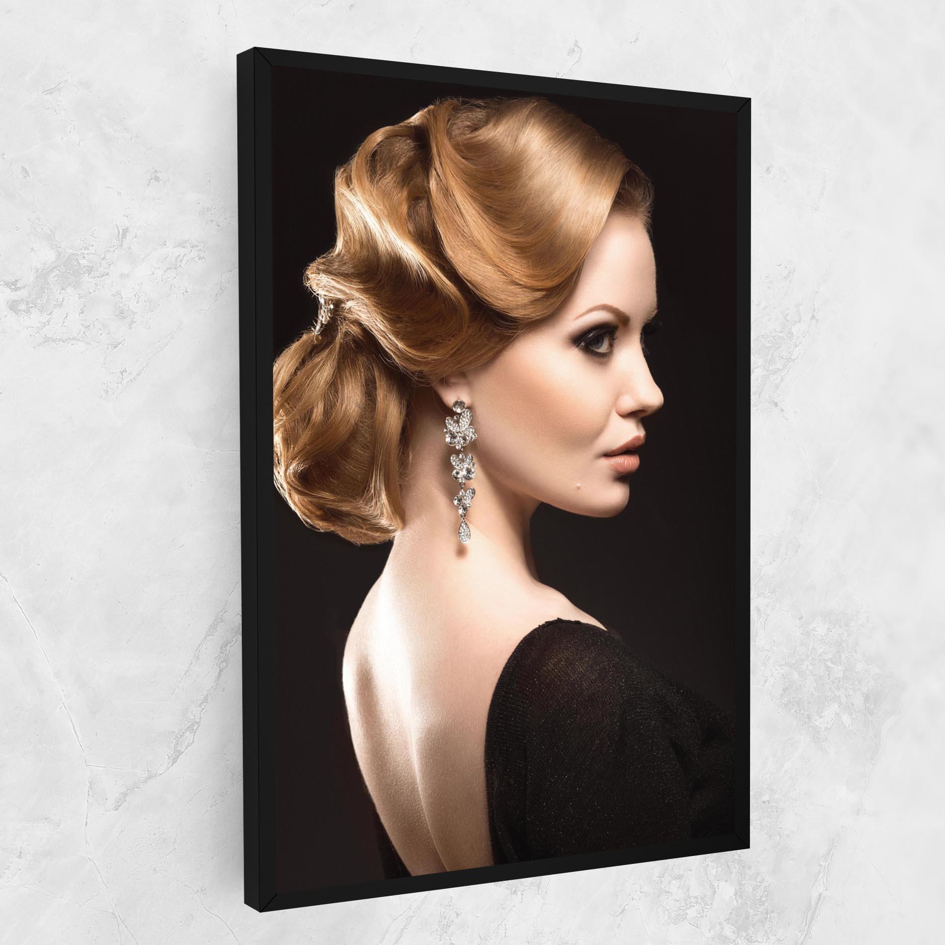 Leinwandbild Elegant Earrings mockup 1