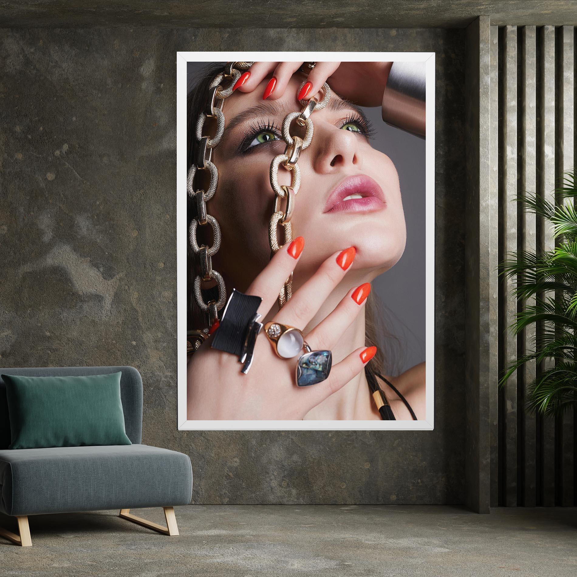 Leinwandbild Big Chain Woman mockup 7