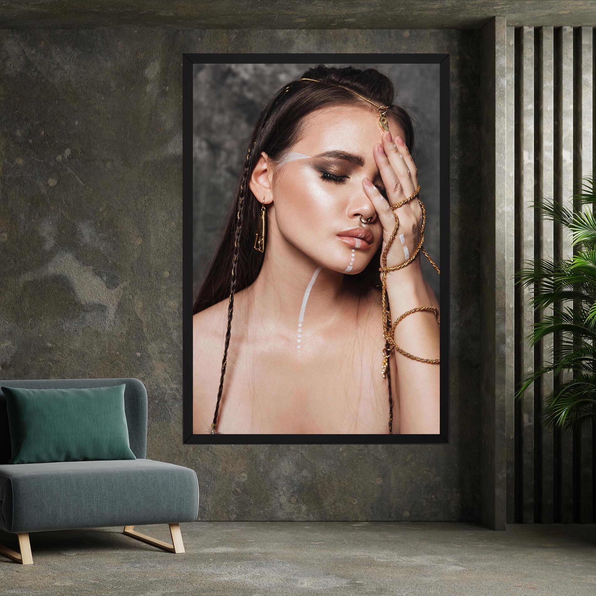 Leinwandbild Gold Hand Accessory mockup 7