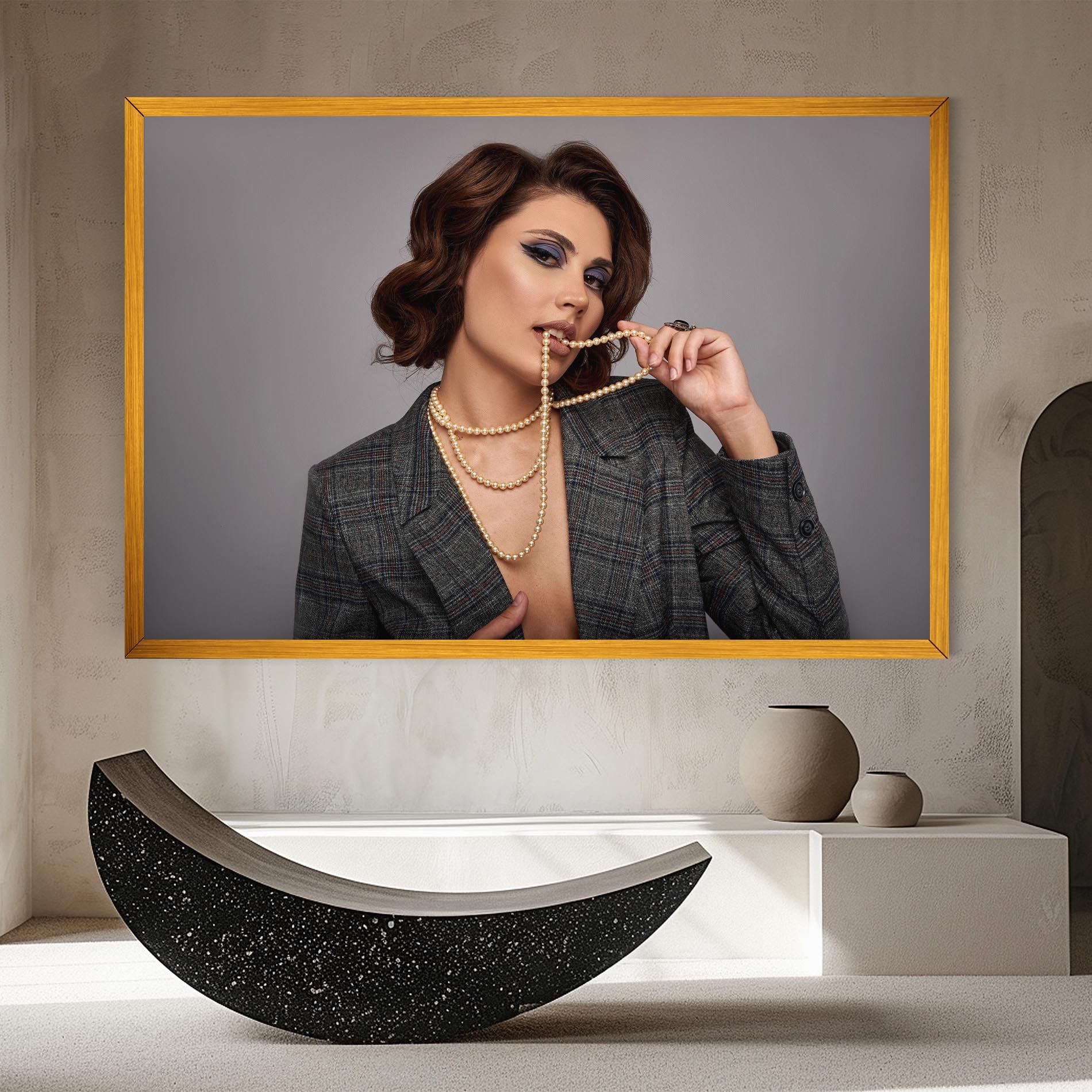 Gold Pearls mockup 8