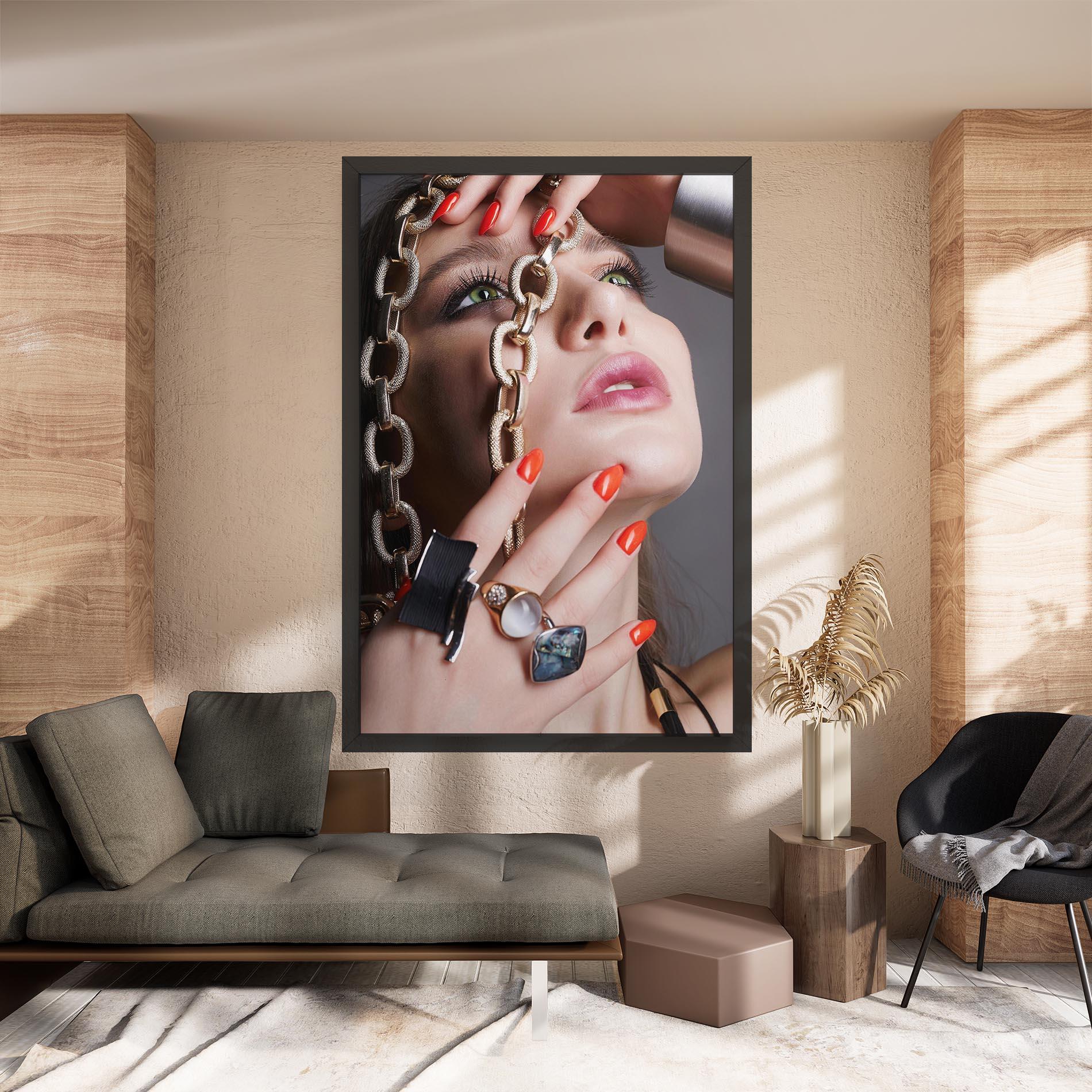 Leinwandbild Big Chain Woman mockup 8