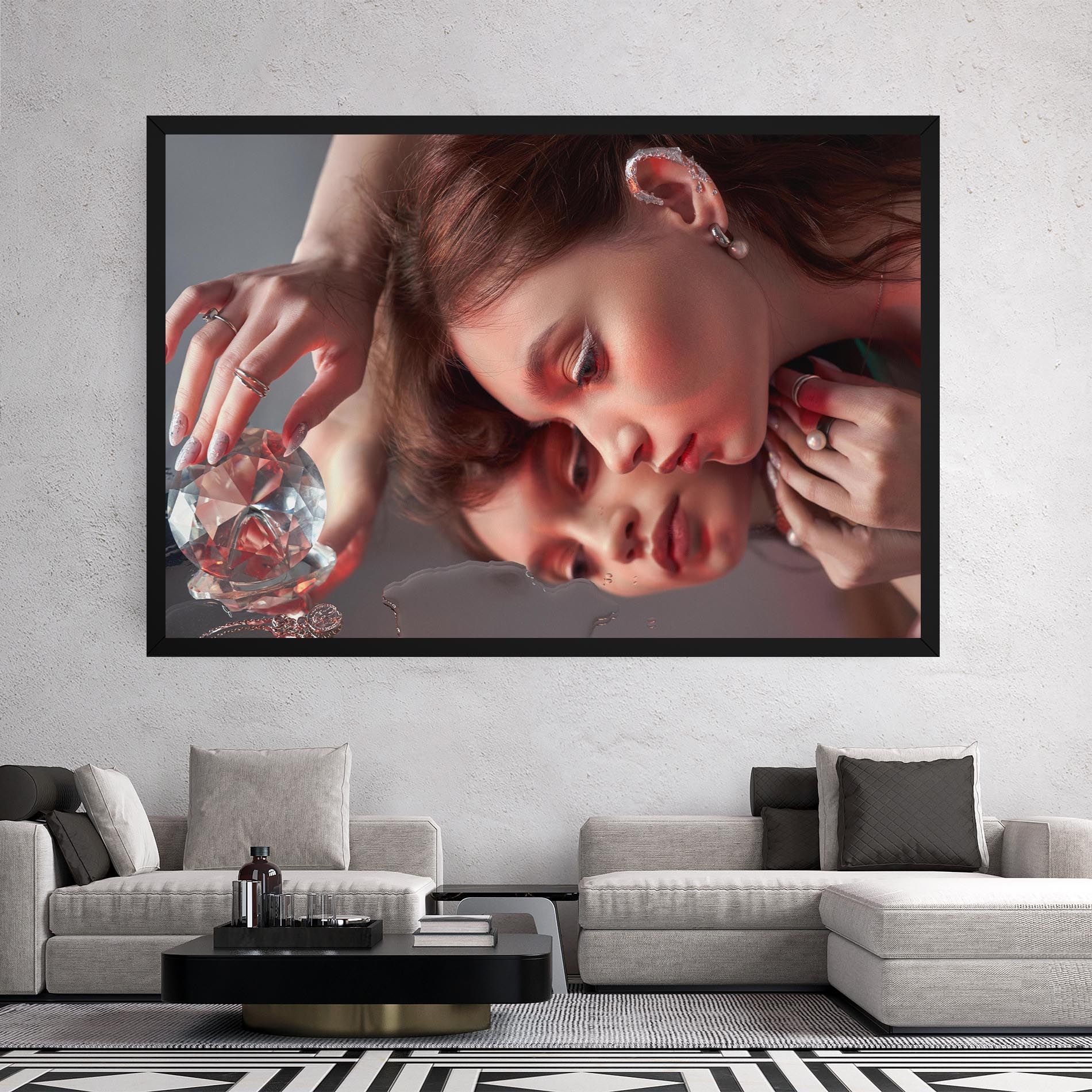 Big Diamond Hand mockup 2