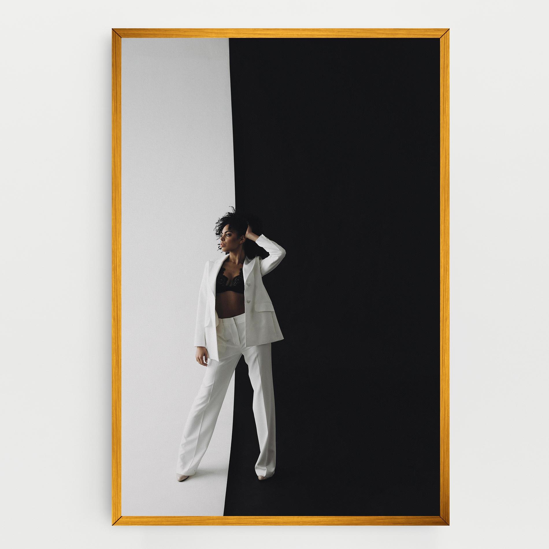 Leinwandbild African Girl White Outfit mockup 0