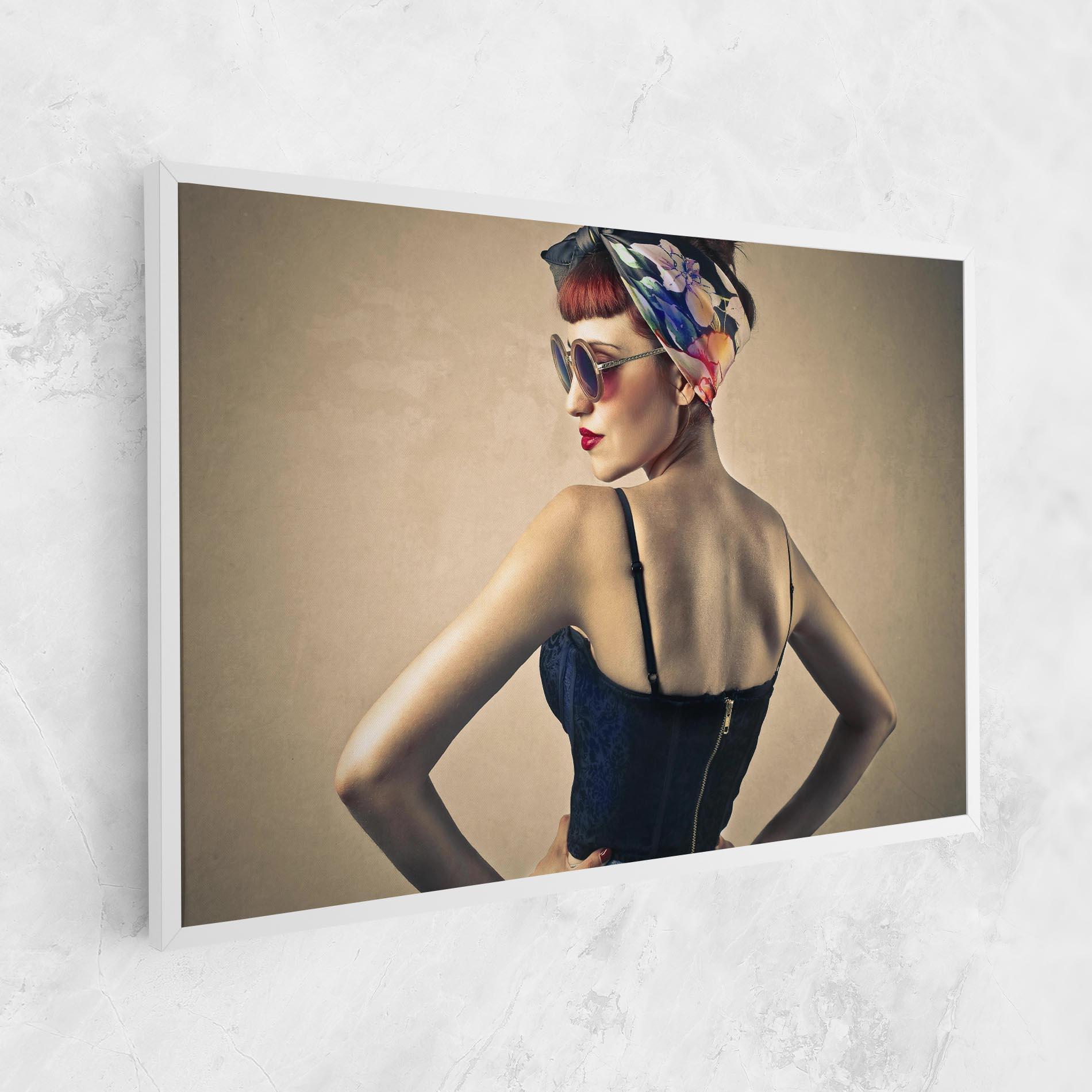 Leinwandbild Pin Up Girl mockup 1