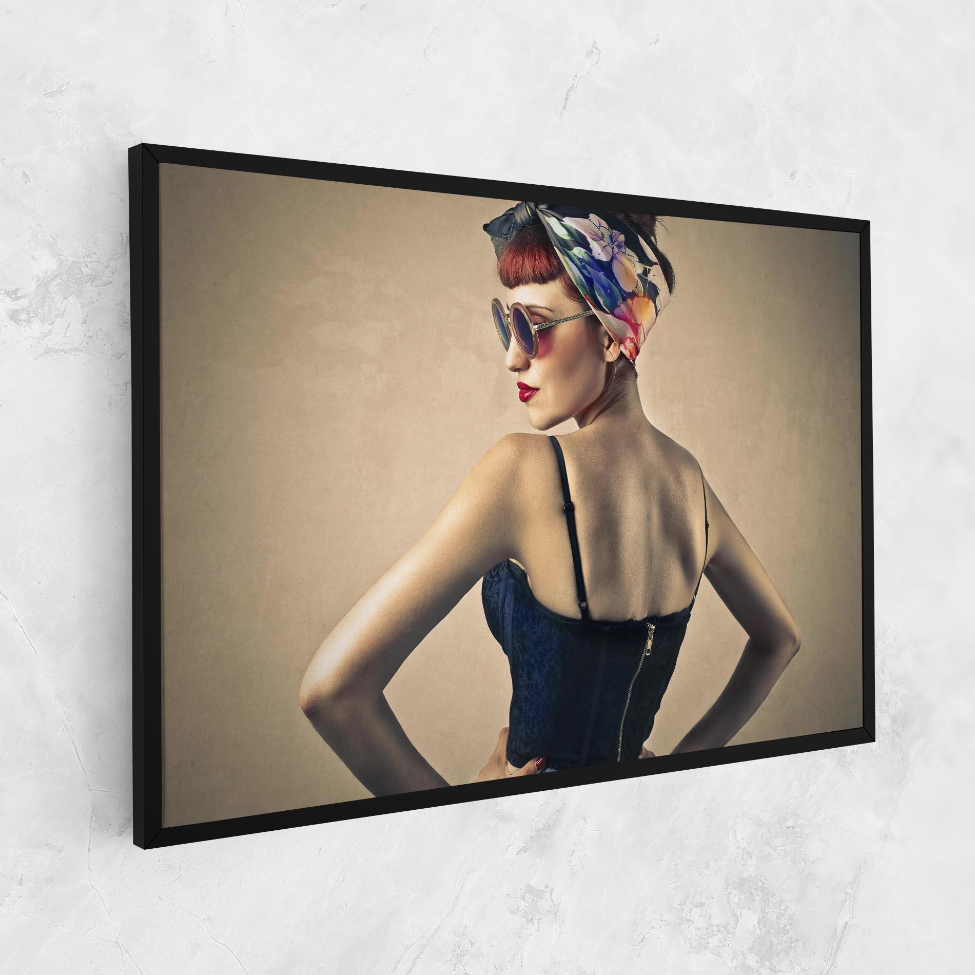 Leinwandbild Pin Up Girl mockup 1