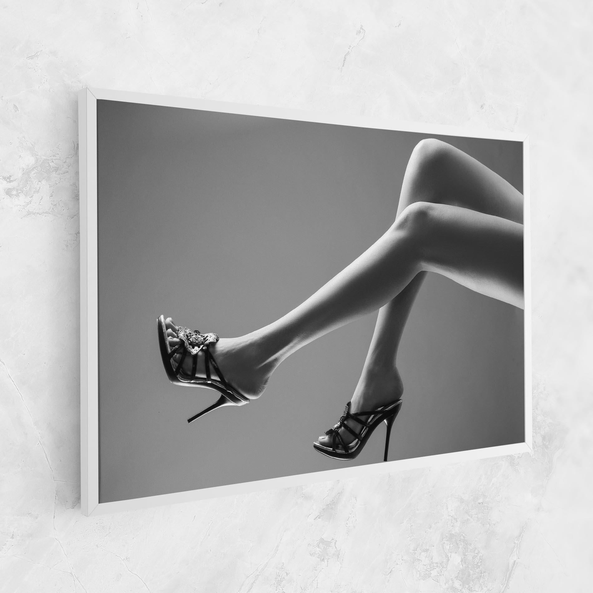 Leinwandbild Black Shoes On Grey mockup 1