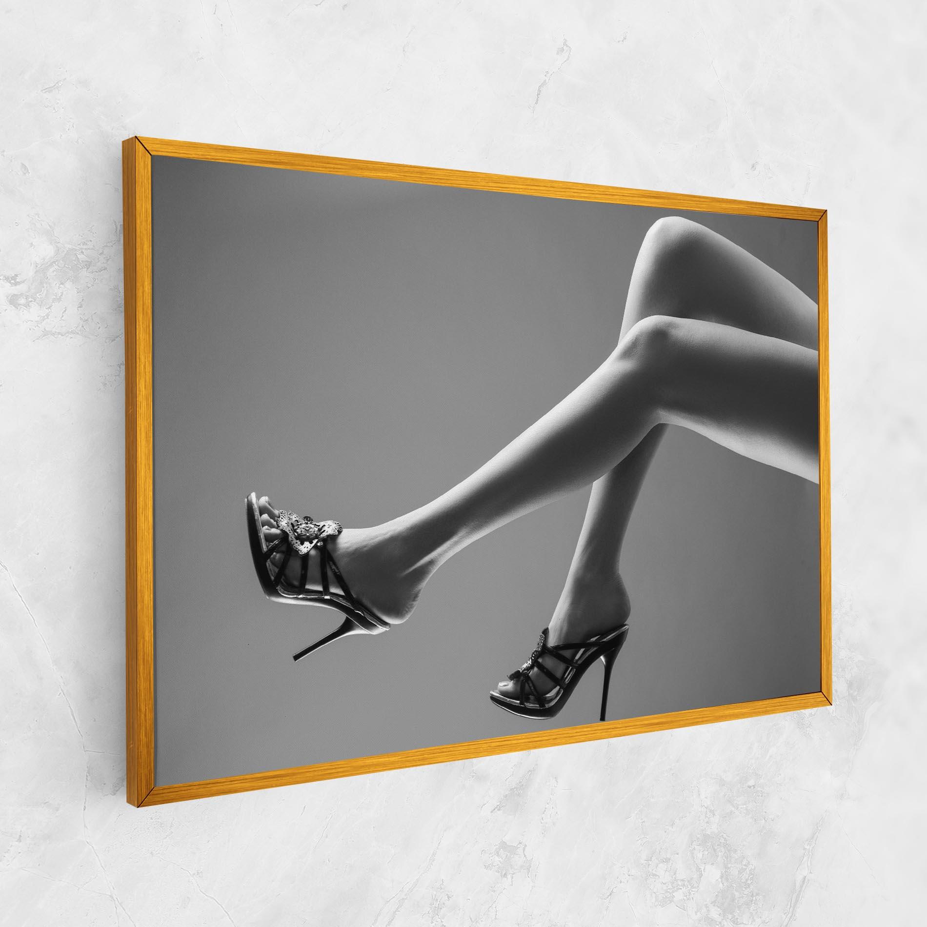Leinwandbild Black Shoes On Grey mockup 1