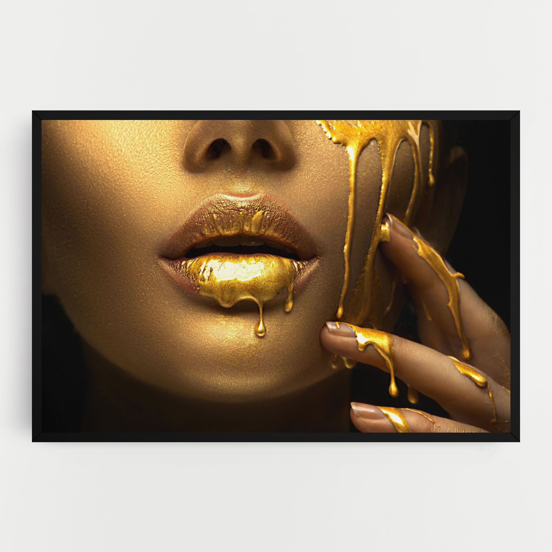 Golden Lips mockup 0