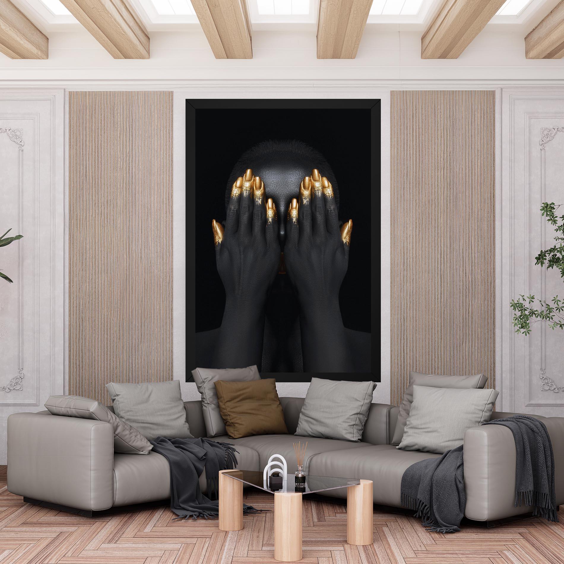 Leinwandbild Gold Fingertips Chain mockup 6