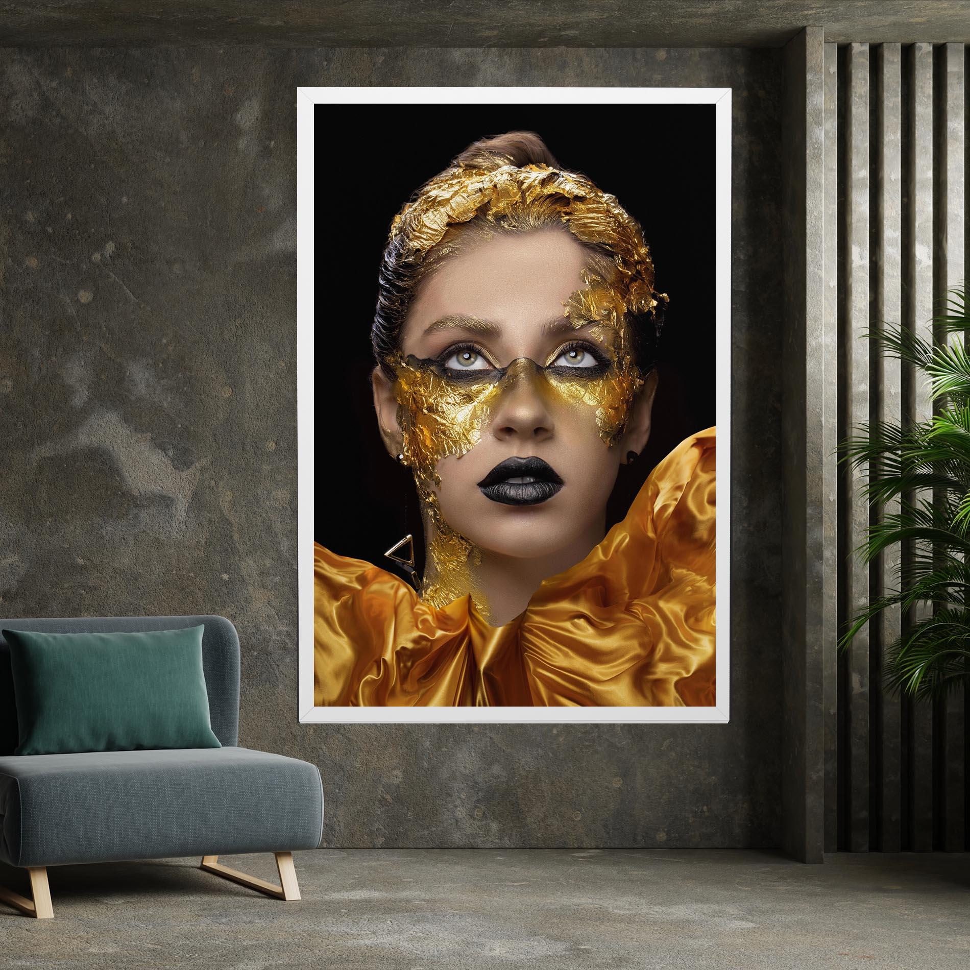 Leinwandbild Glamorous Gold Outfit mockup 7