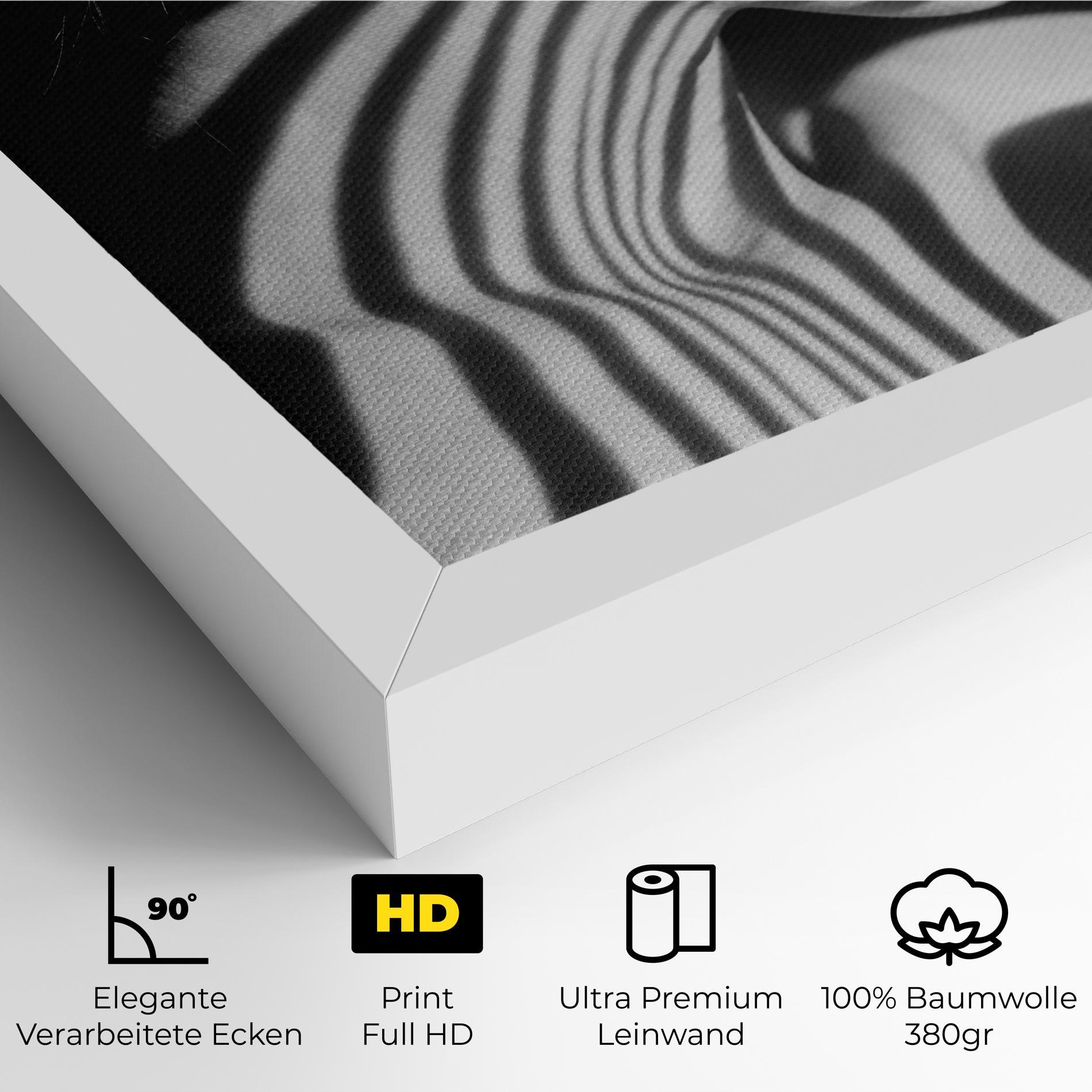 Leinwandbild Zebra Stripes Woman mockup 4