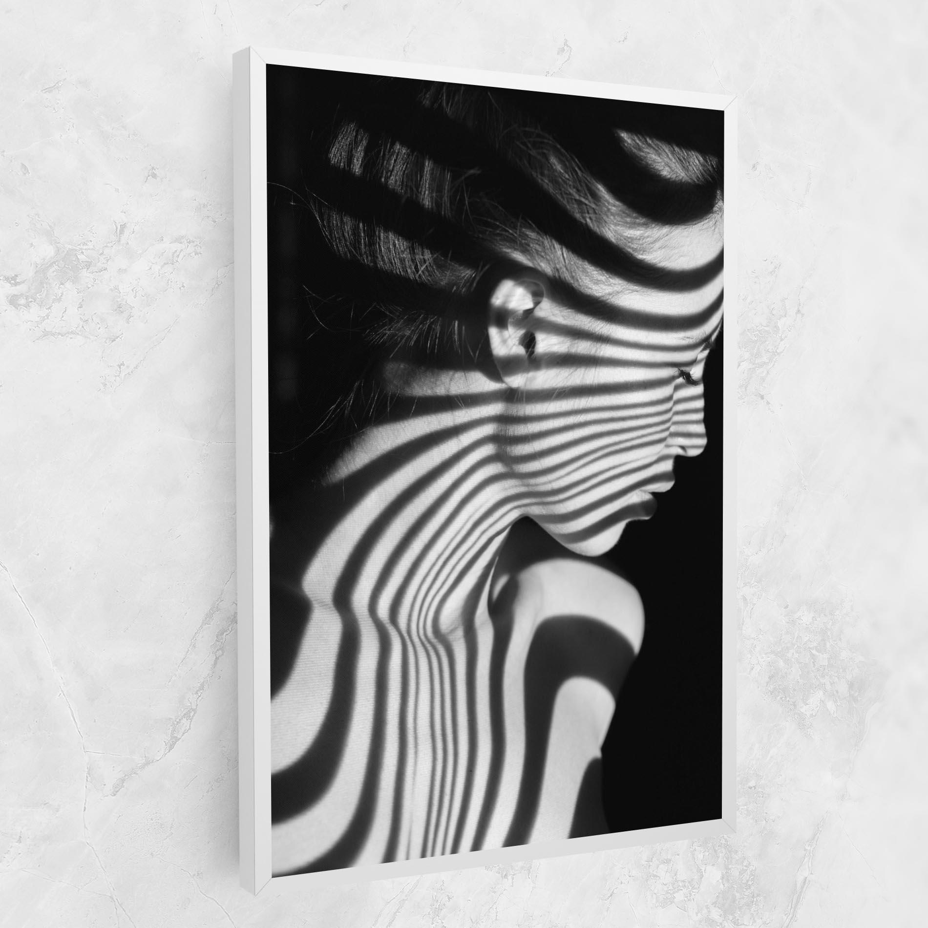 Leinwandbild Zebra Stripes Woman mockup 1