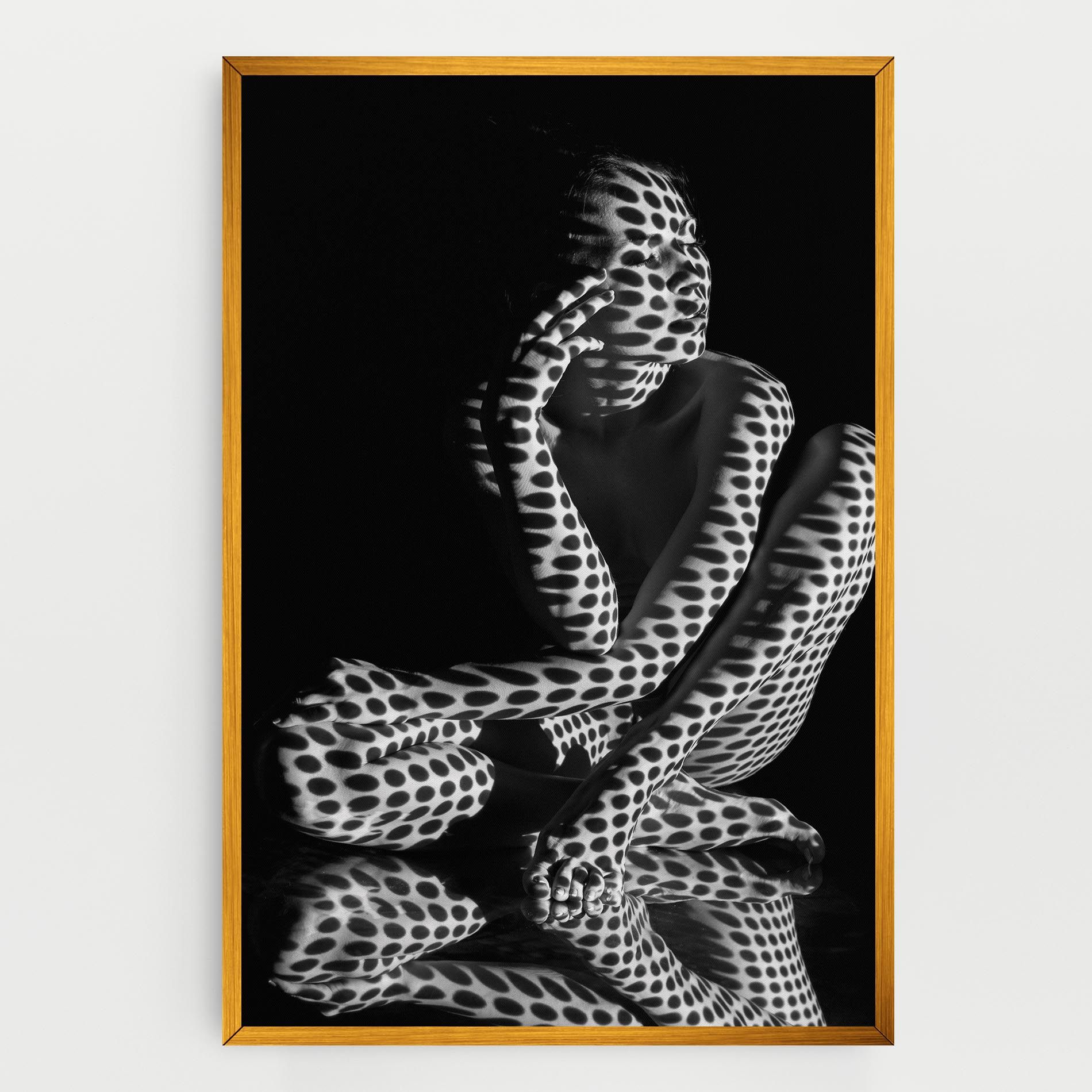 Black White Pattern Woman mockup 0