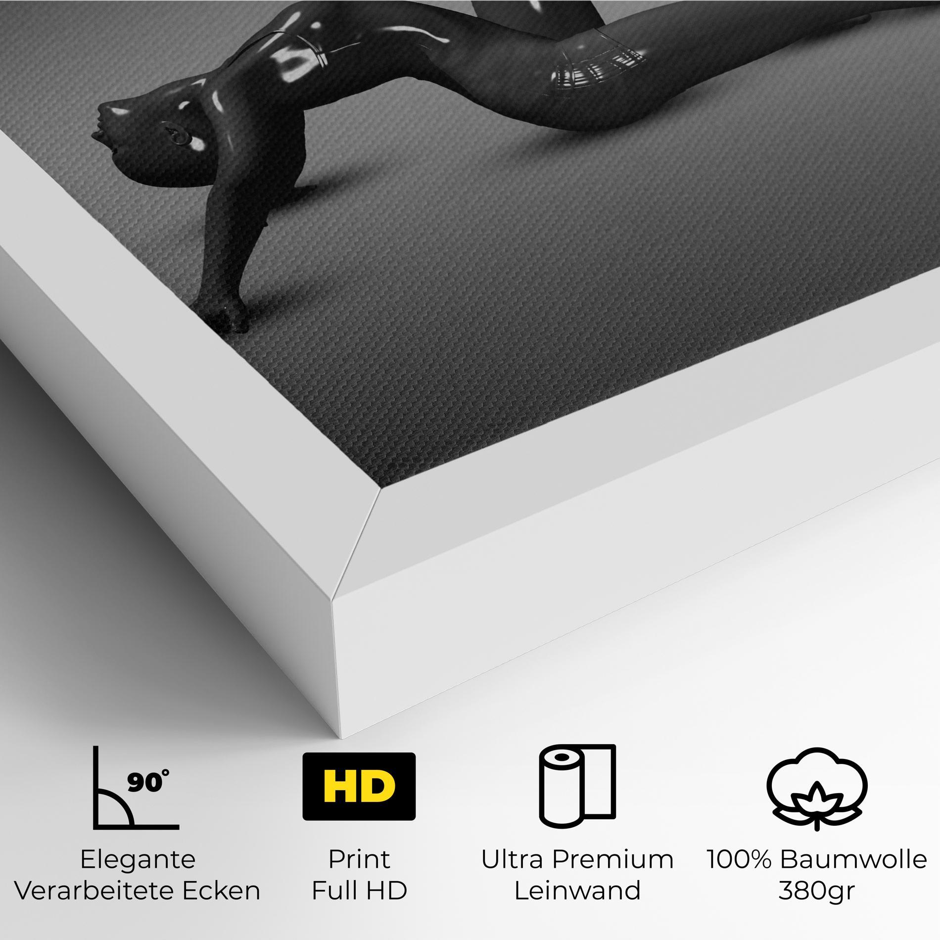 Leinwandbild 3d Black Female mockup 4