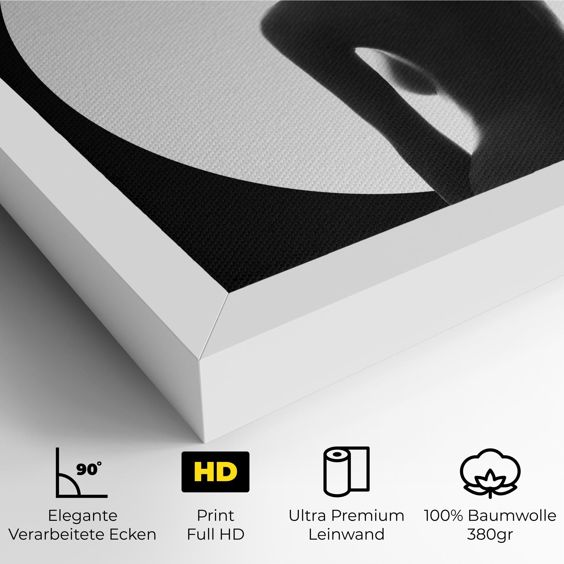 Woman Body Circle mockup 4