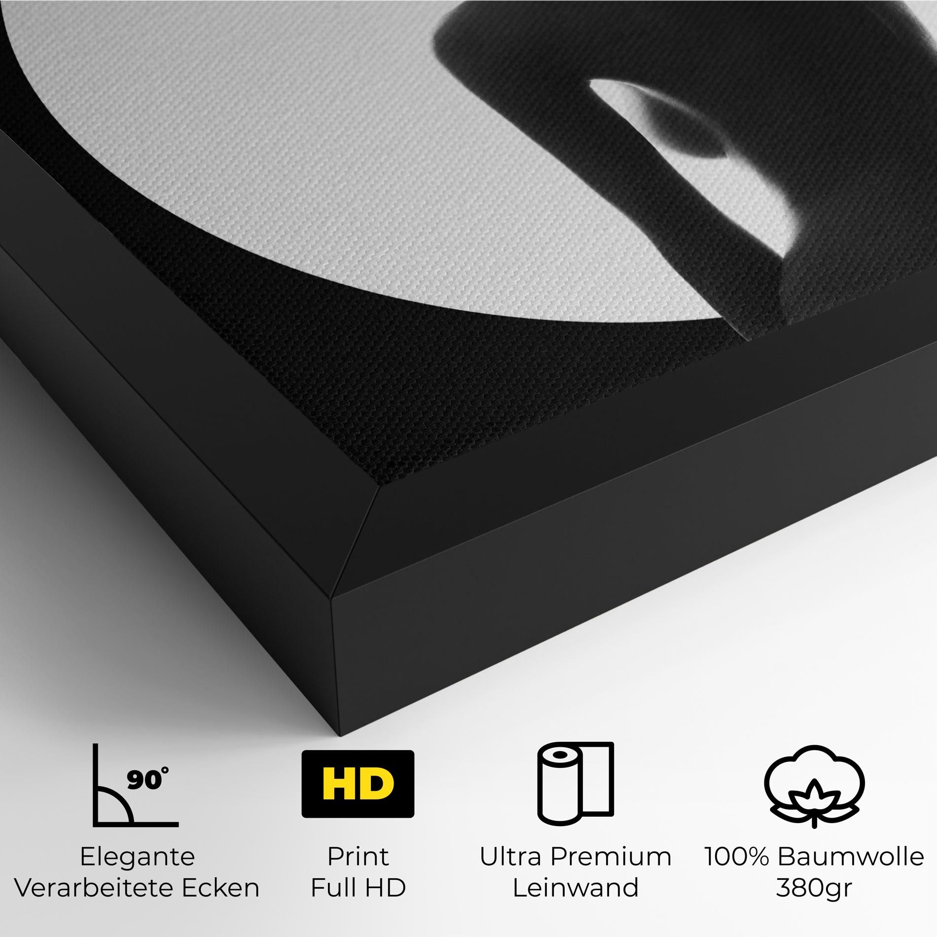 Woman Body Circle mockup 4