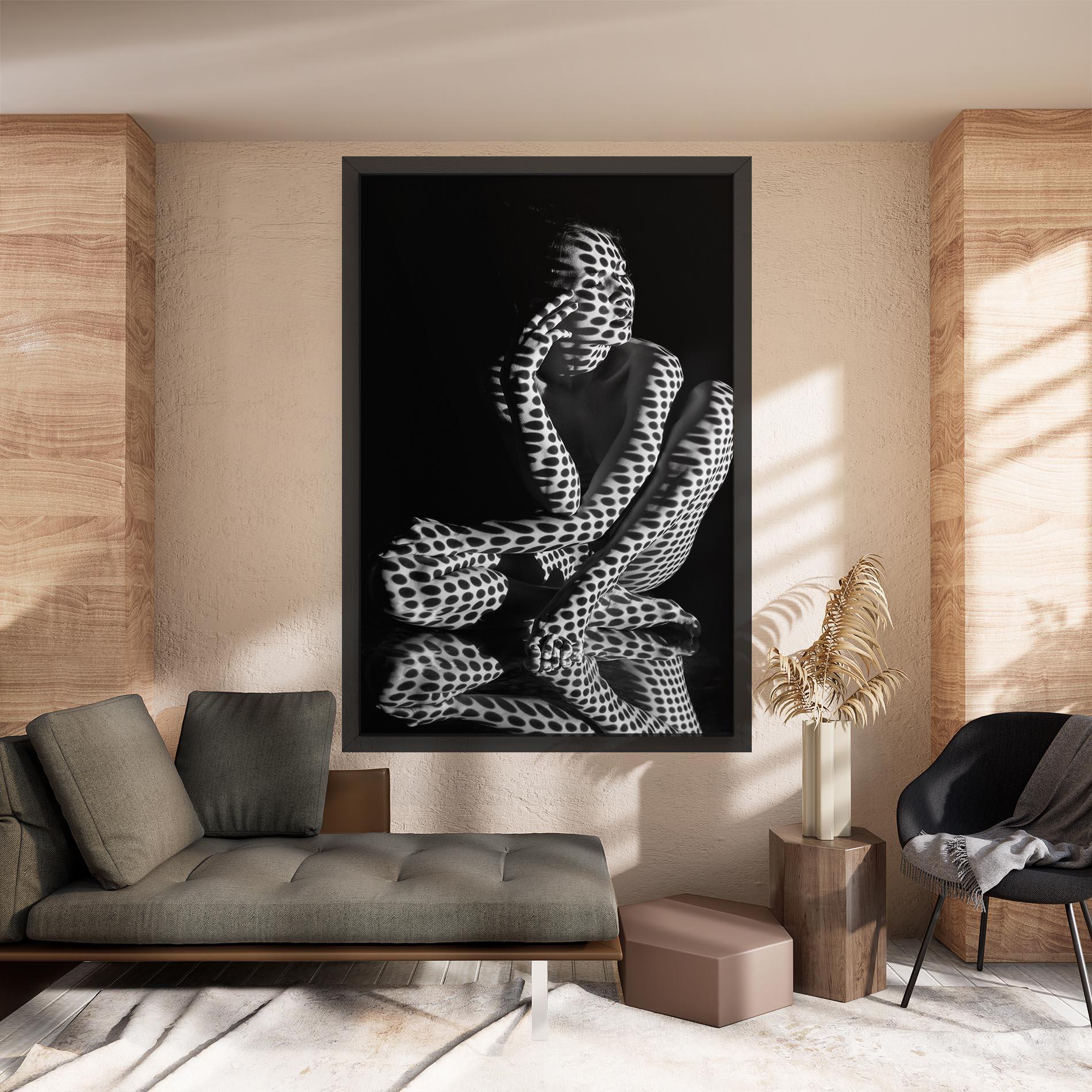 Leinwandbild Black White Pattern Woman mockup 8