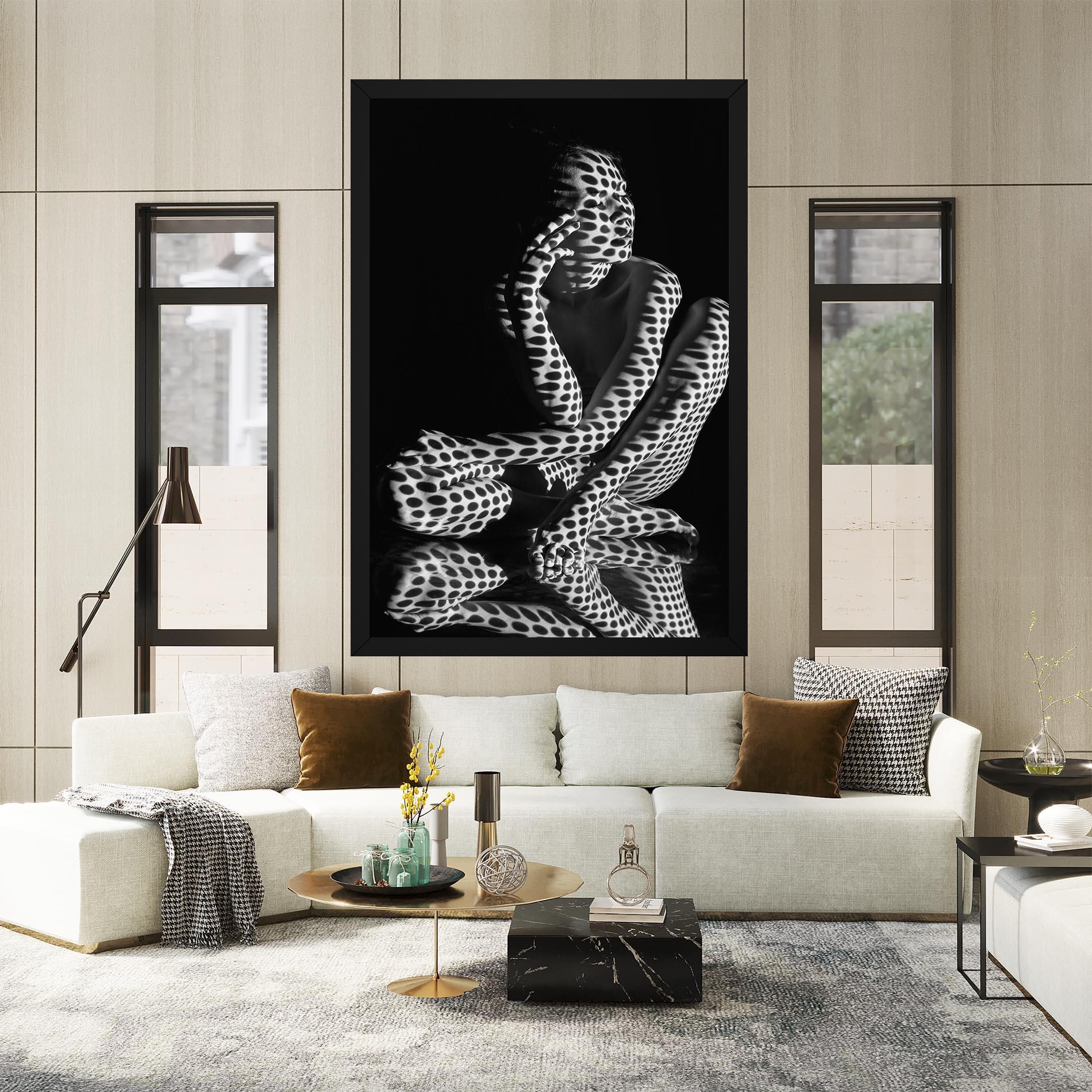 Leinwandbild Black White Pattern Woman mockup 2