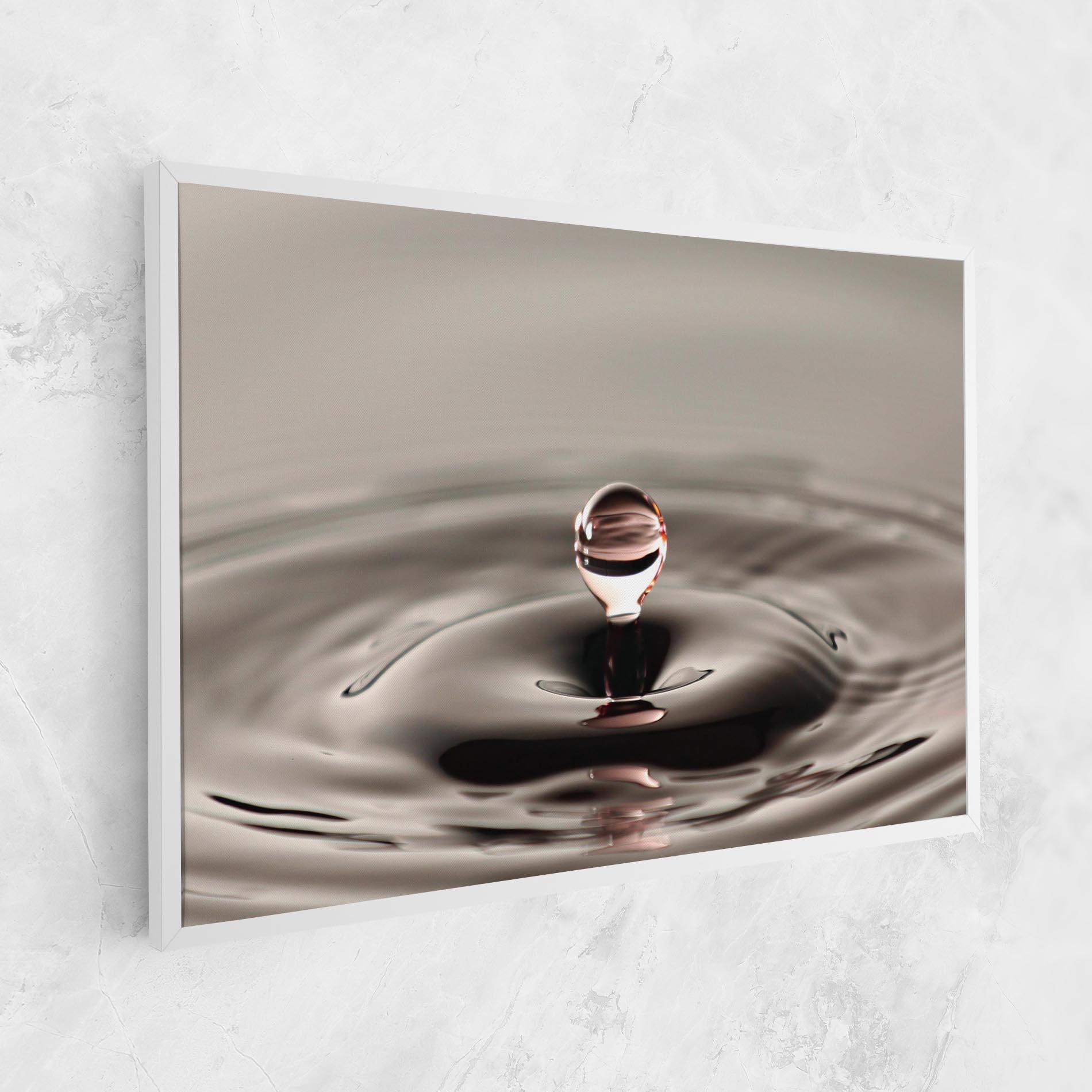 Leinwandbild Close Red Water Drop mockup 1