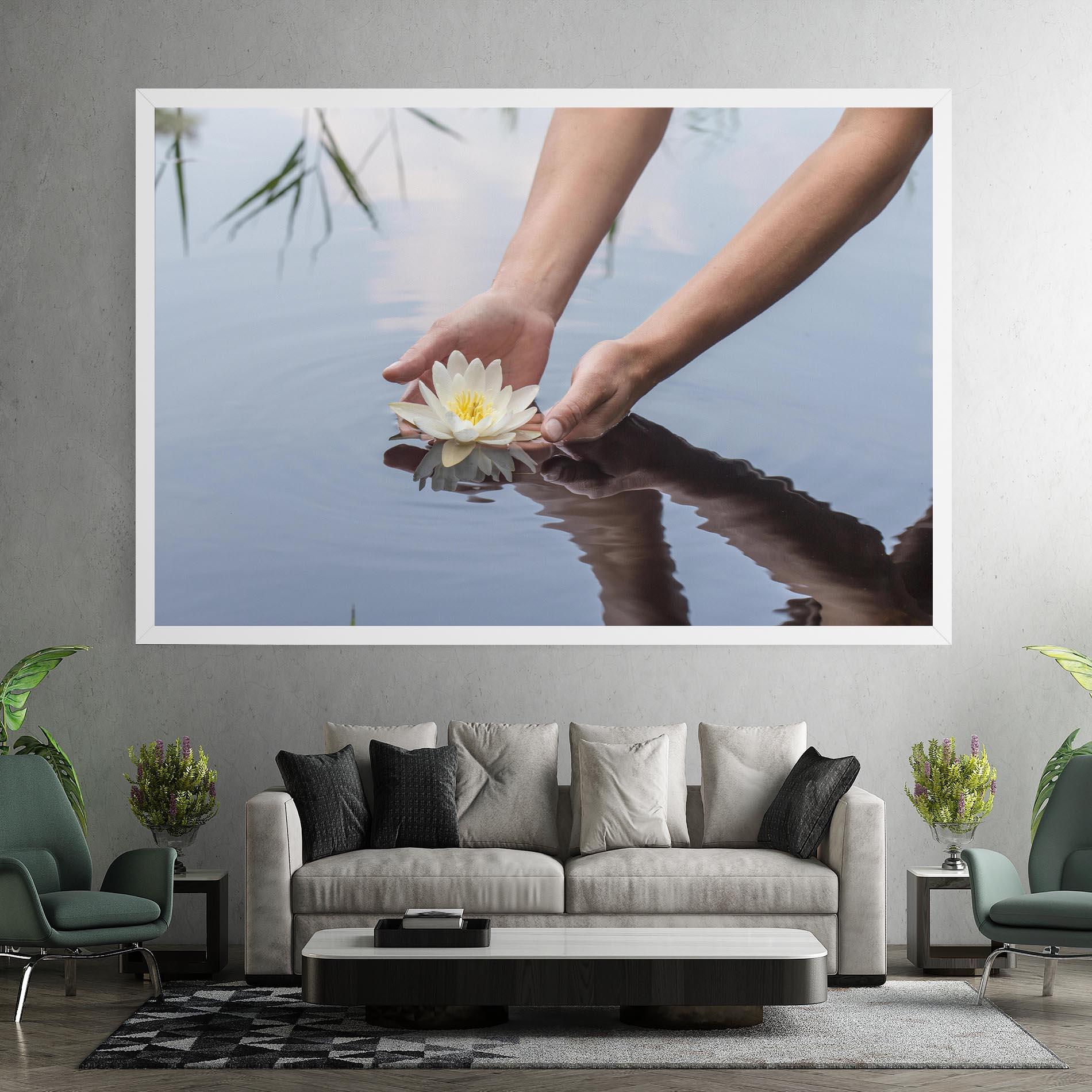 Leinwandbild Holding Lake Flower mockup 7