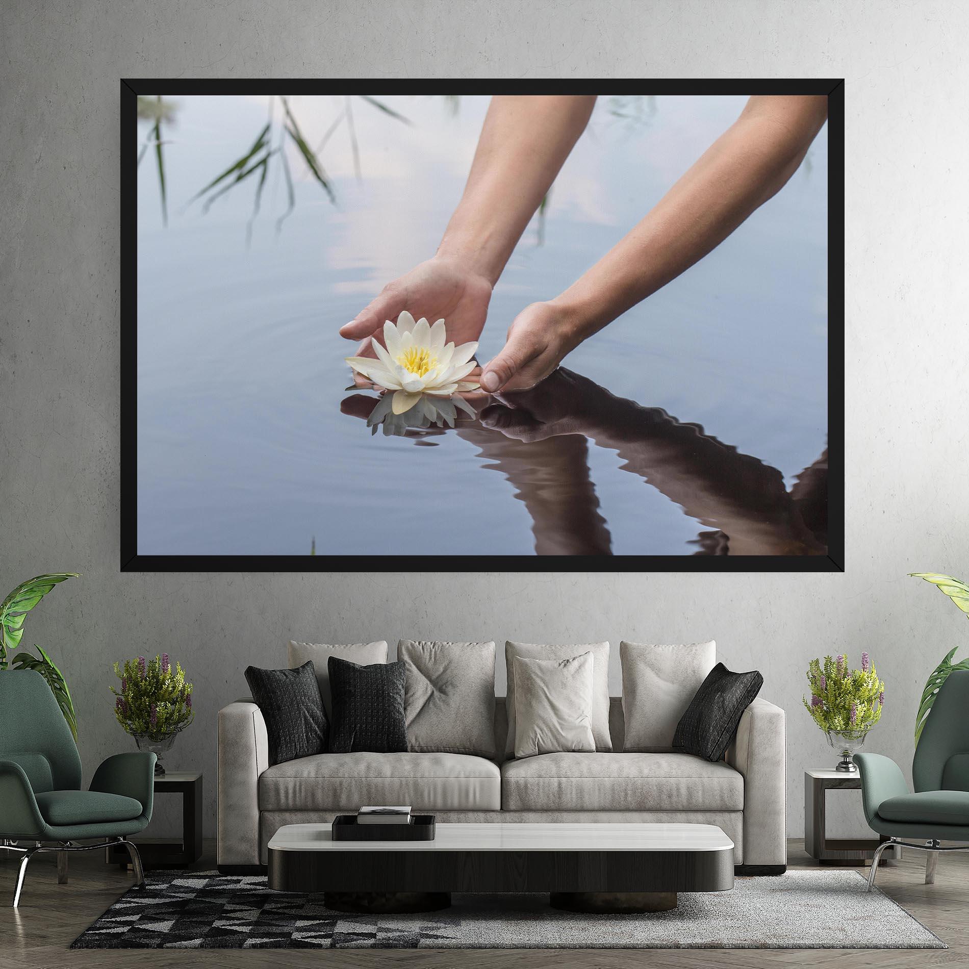 Leinwandbild Holding Lake Flower mockup 7