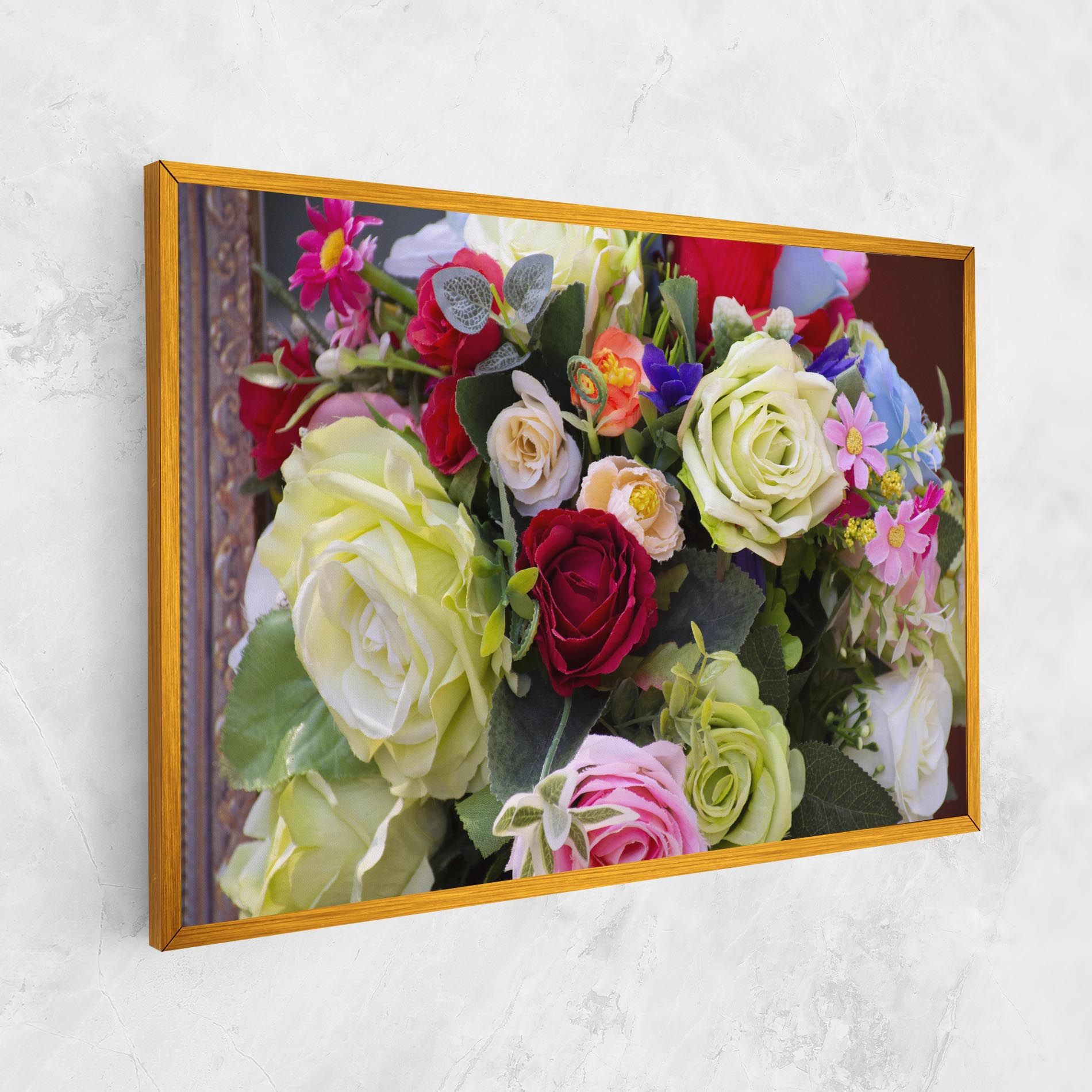 Mixed Roses Bouquet mockup 1