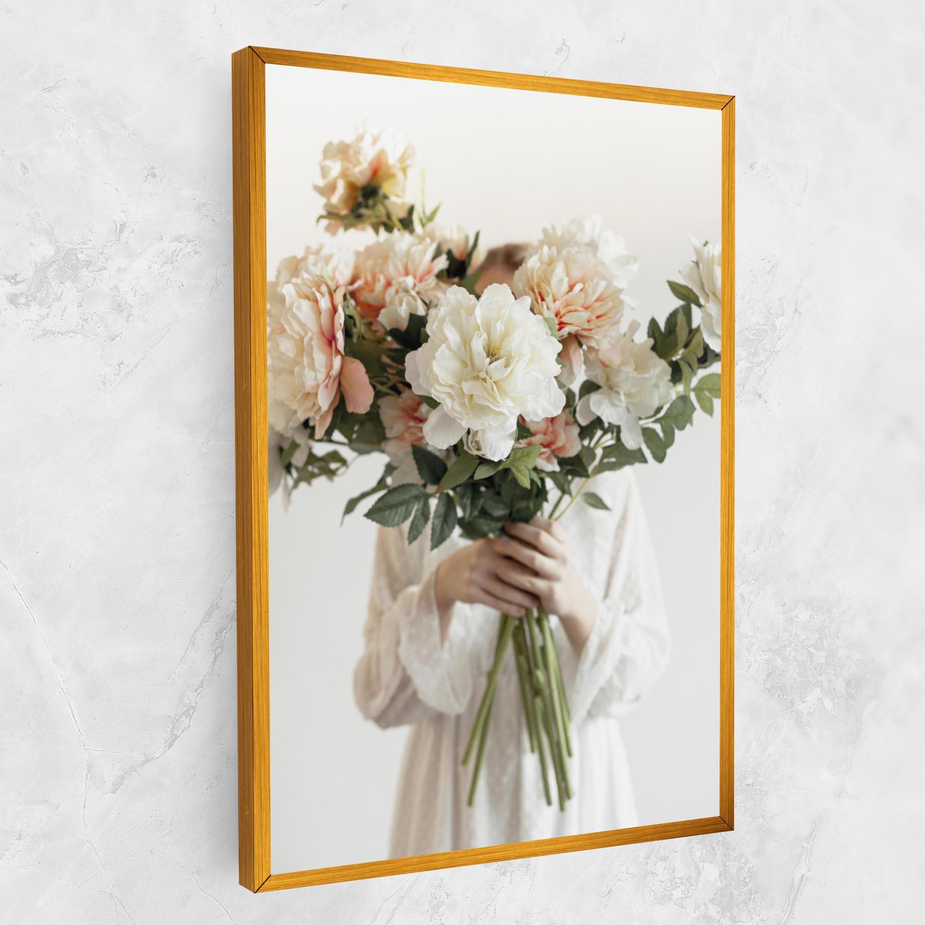 Leinwandbild Bouquet Holding mockup 1
