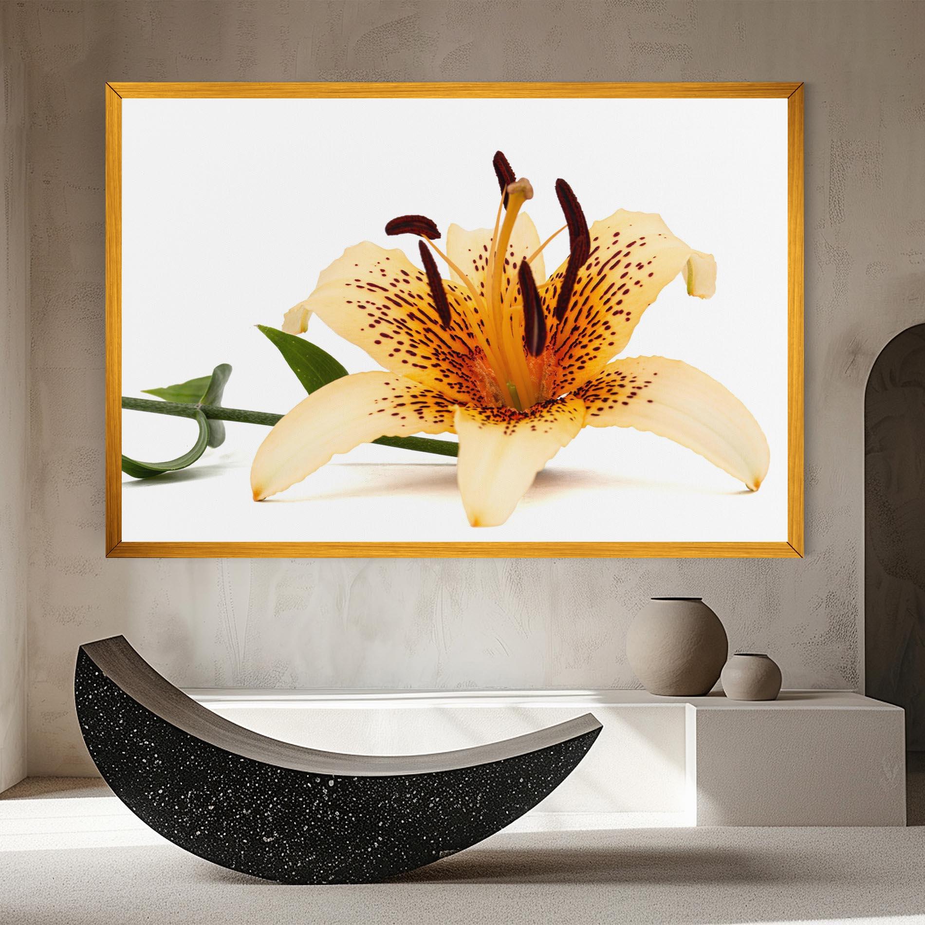 Leinwandbild Big Yellow Lily mockup 8