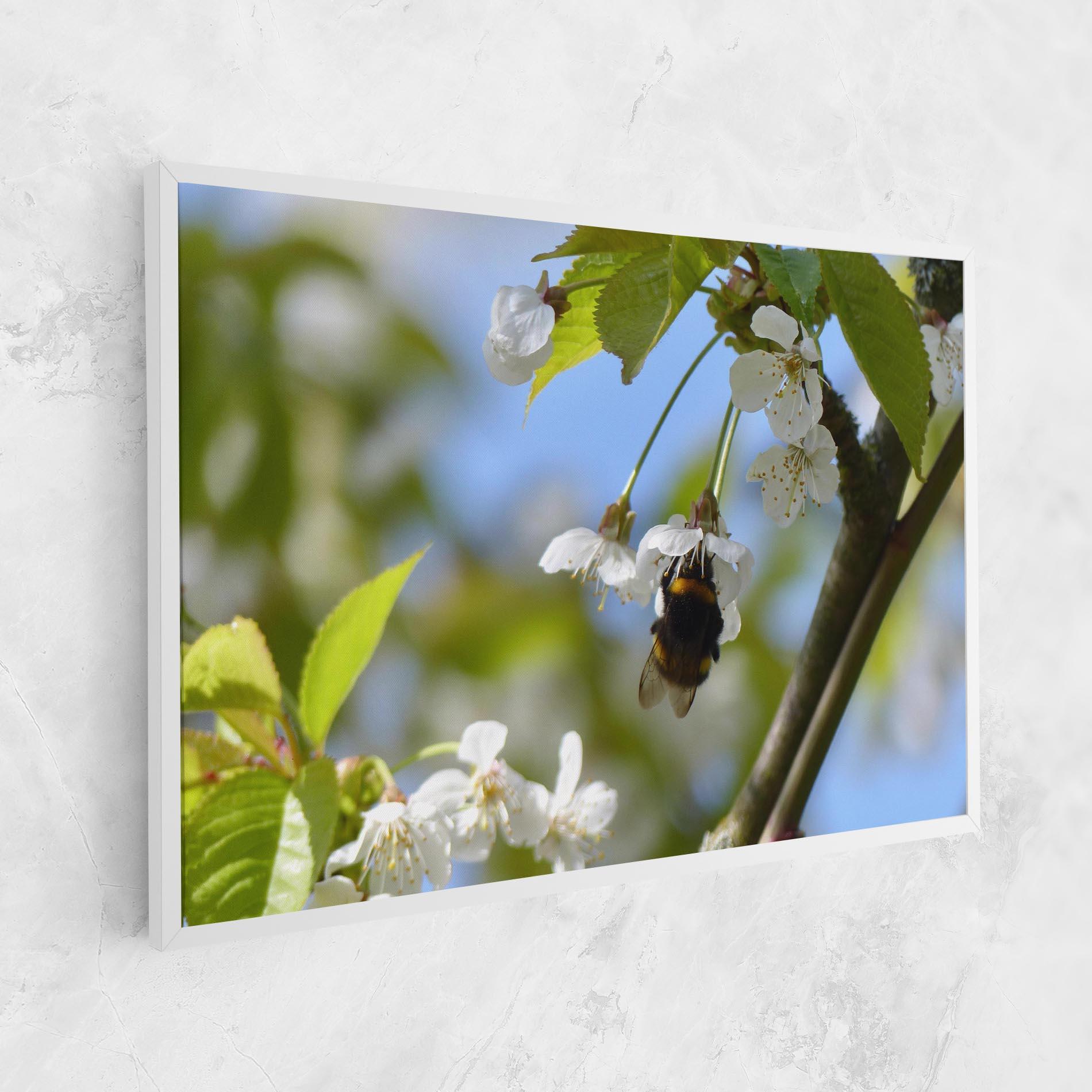 Leinwandbild Bee Wild Tree mockup 1