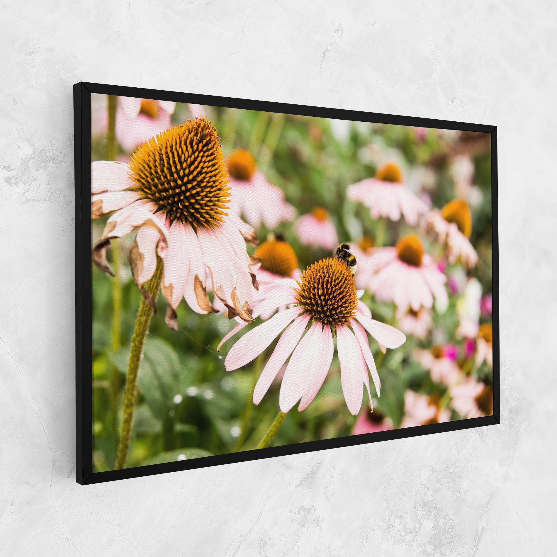 Leinwandbild Daylight Bee mockup 1