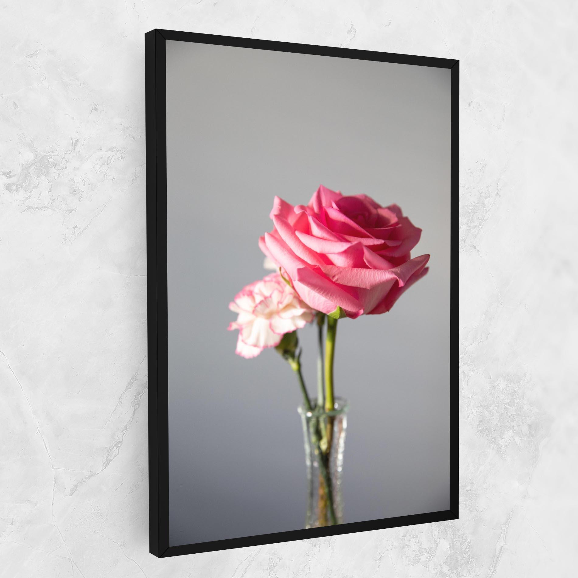 Leinwandbild Big Pink Rose Vase mockup 1