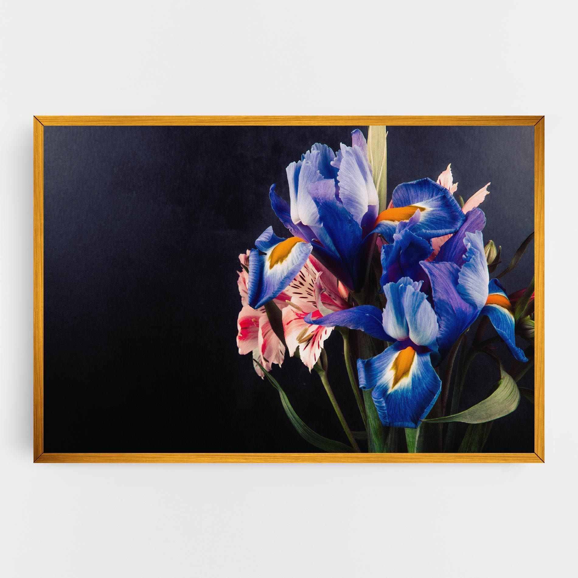 Iris Bouquet mockup 0