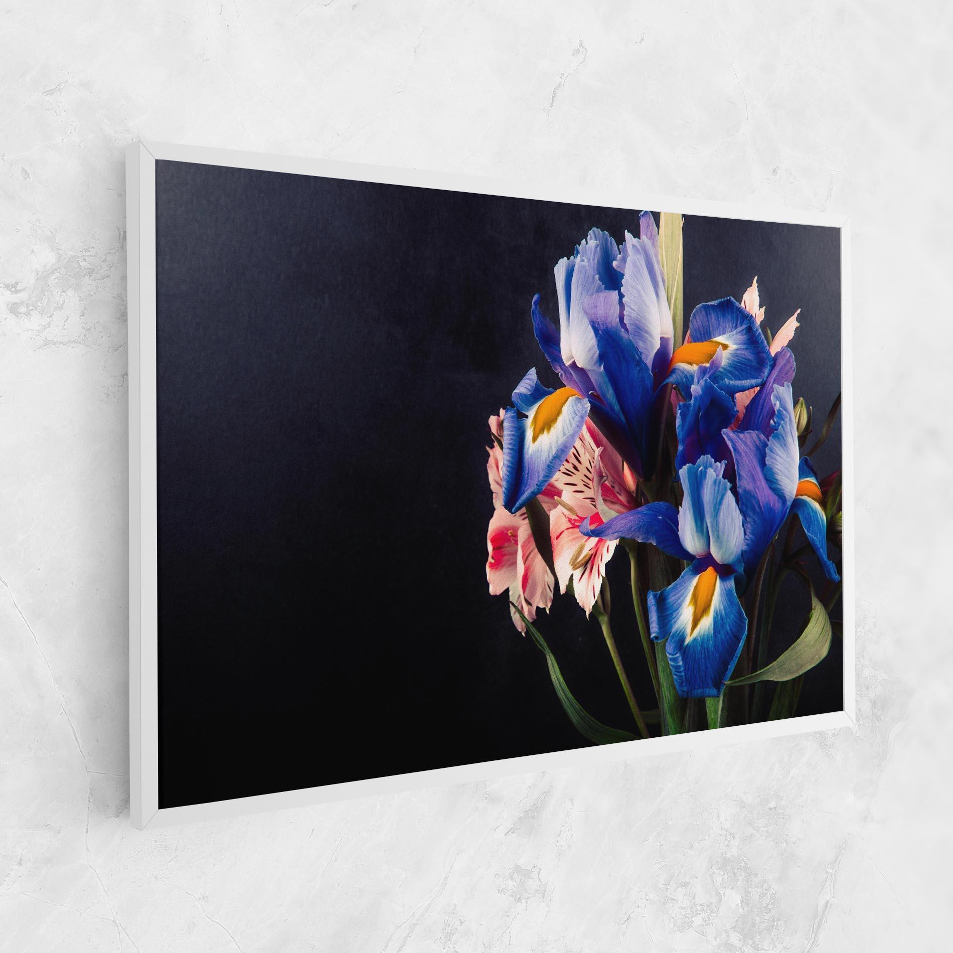 Leinwandbild Iris Bouquet mockup 1