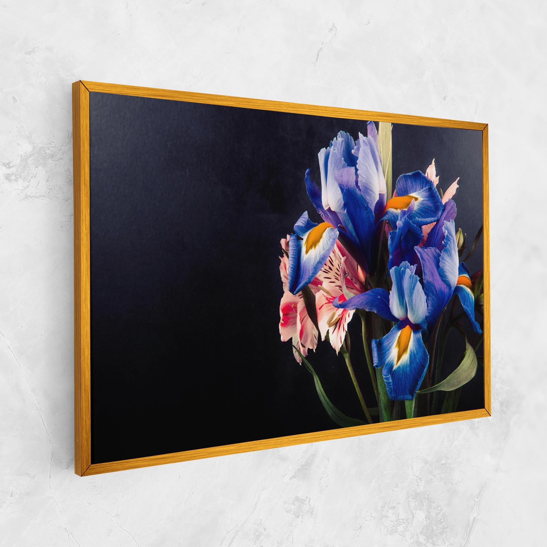 Leinwandbild Iris Bouquet mockup 1