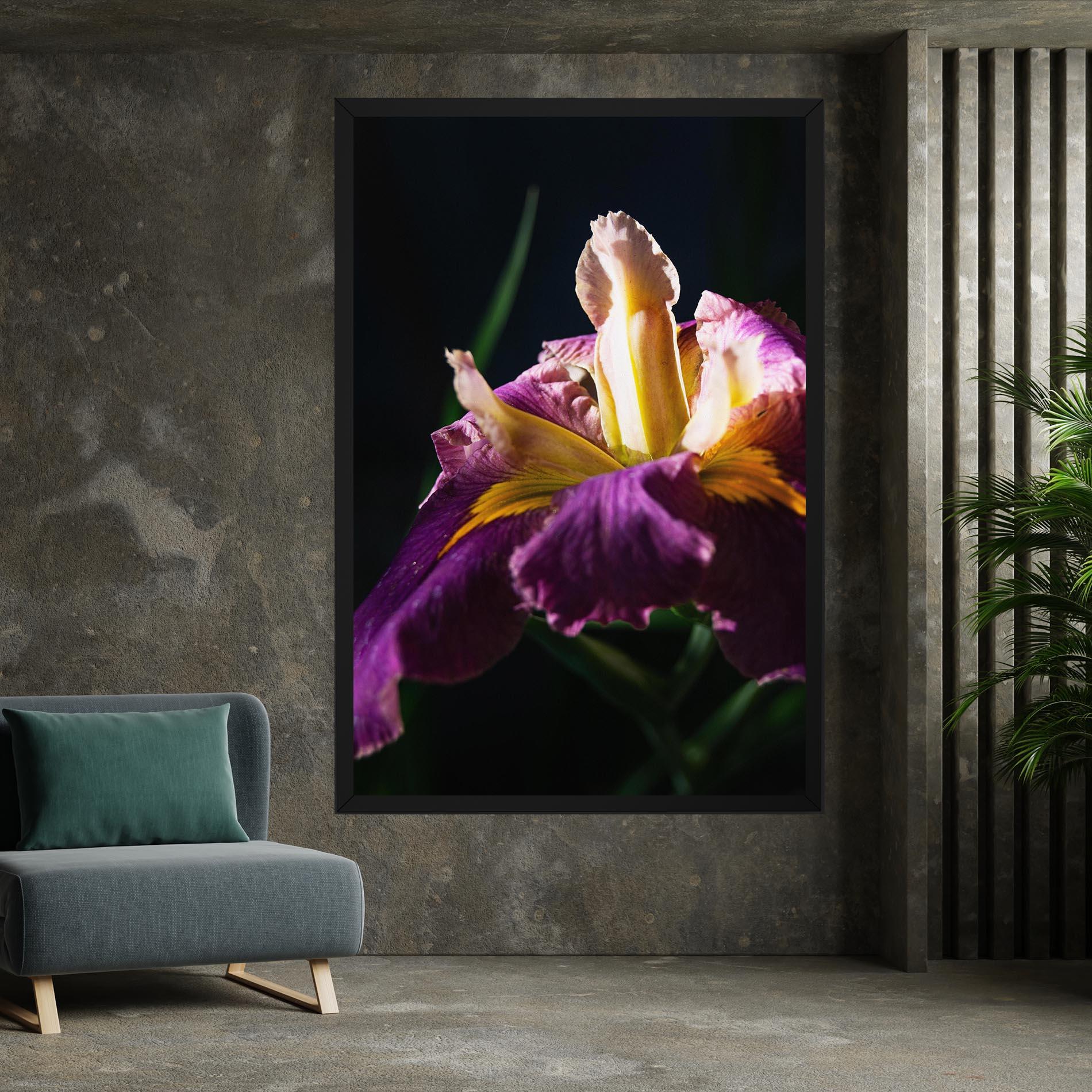 Leinwandbild Pastel Yellow Iris mockup 7