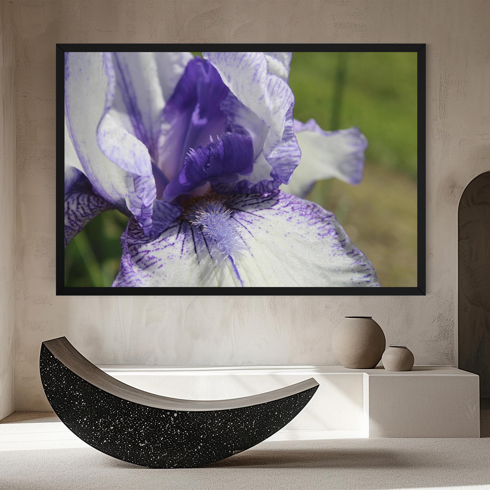 Leinwandbild White Purple Iris mockup 8