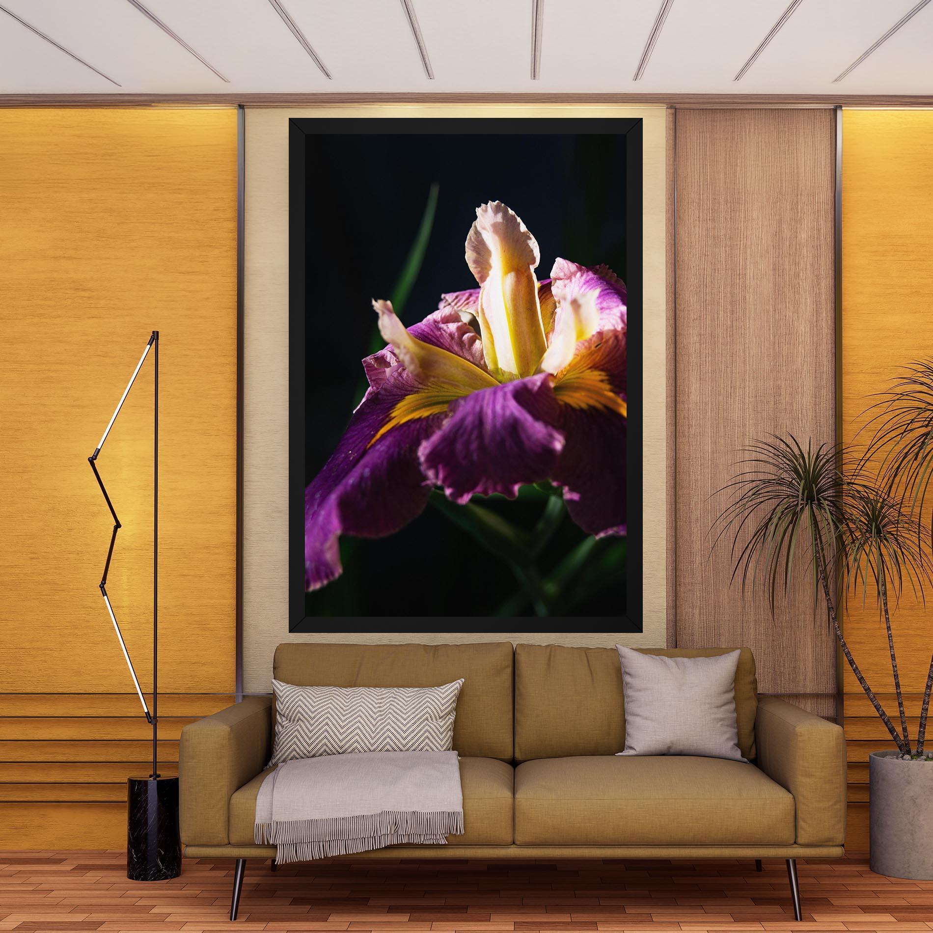 Leinwandbild Pastel Yellow Iris mockup 9