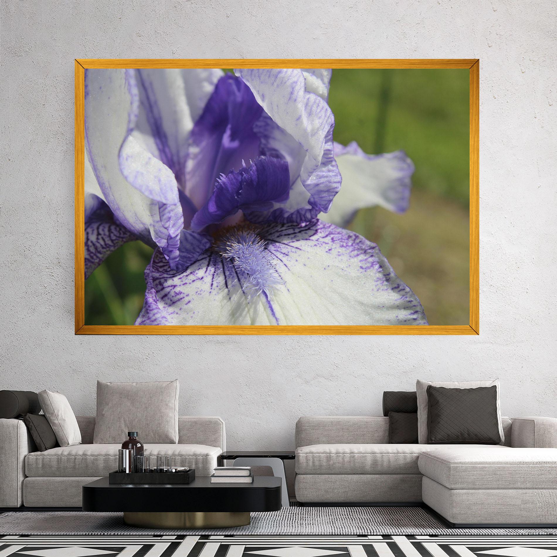 Leinwandbild White Purple Iris mockup 2
