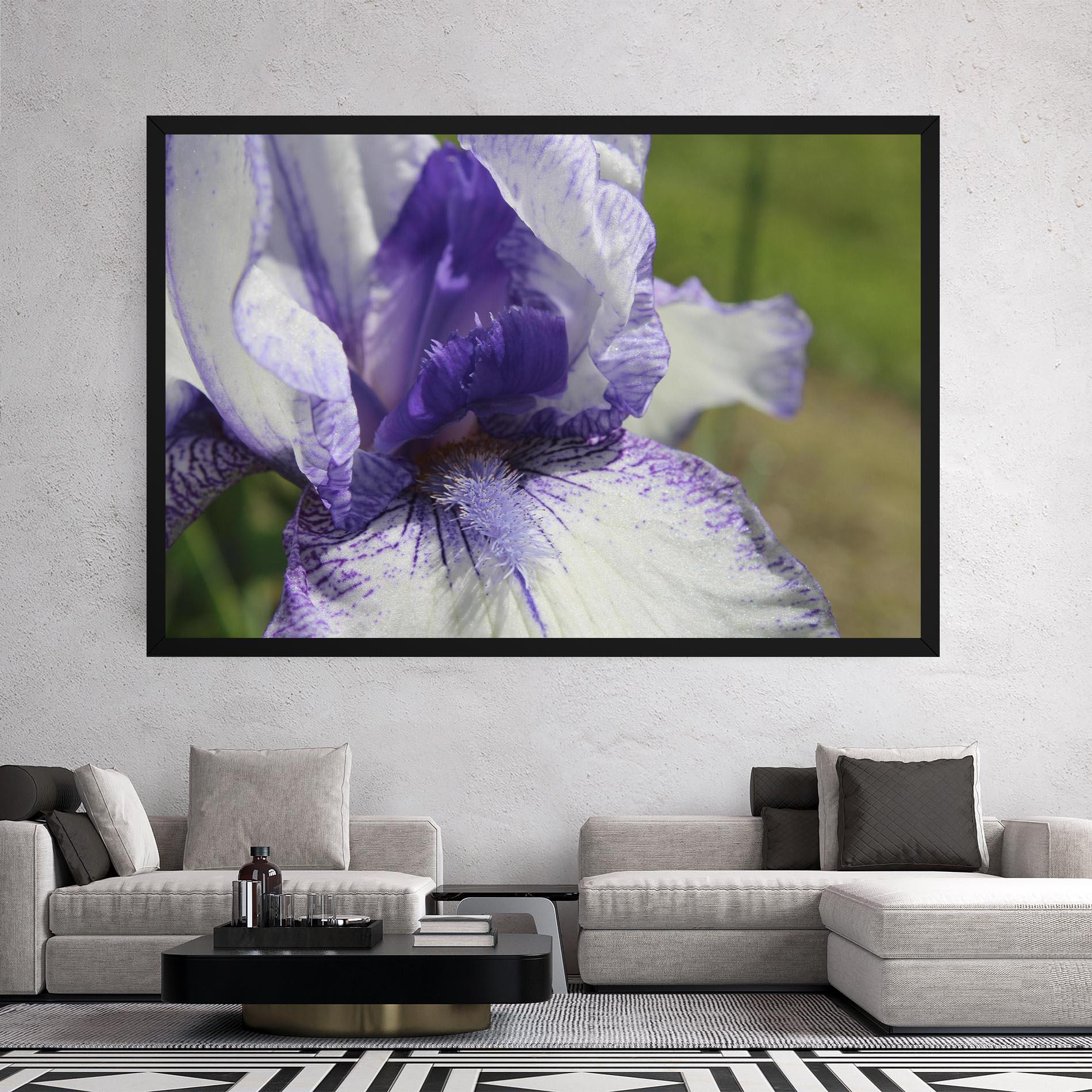 Leinwandbild White Purple Iris mockup 2
