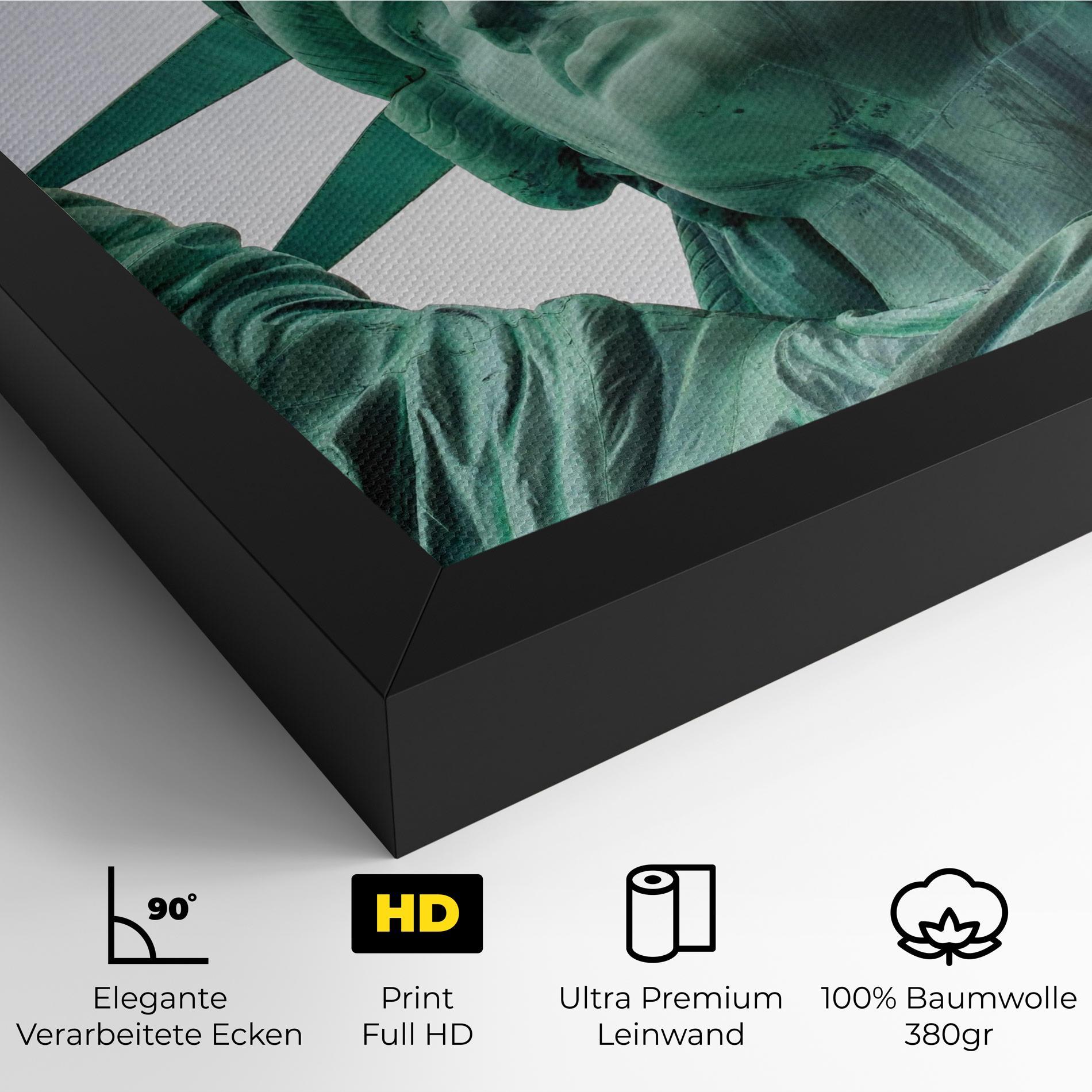 Leinwandbild Statue Of Liberty Head mockup 4