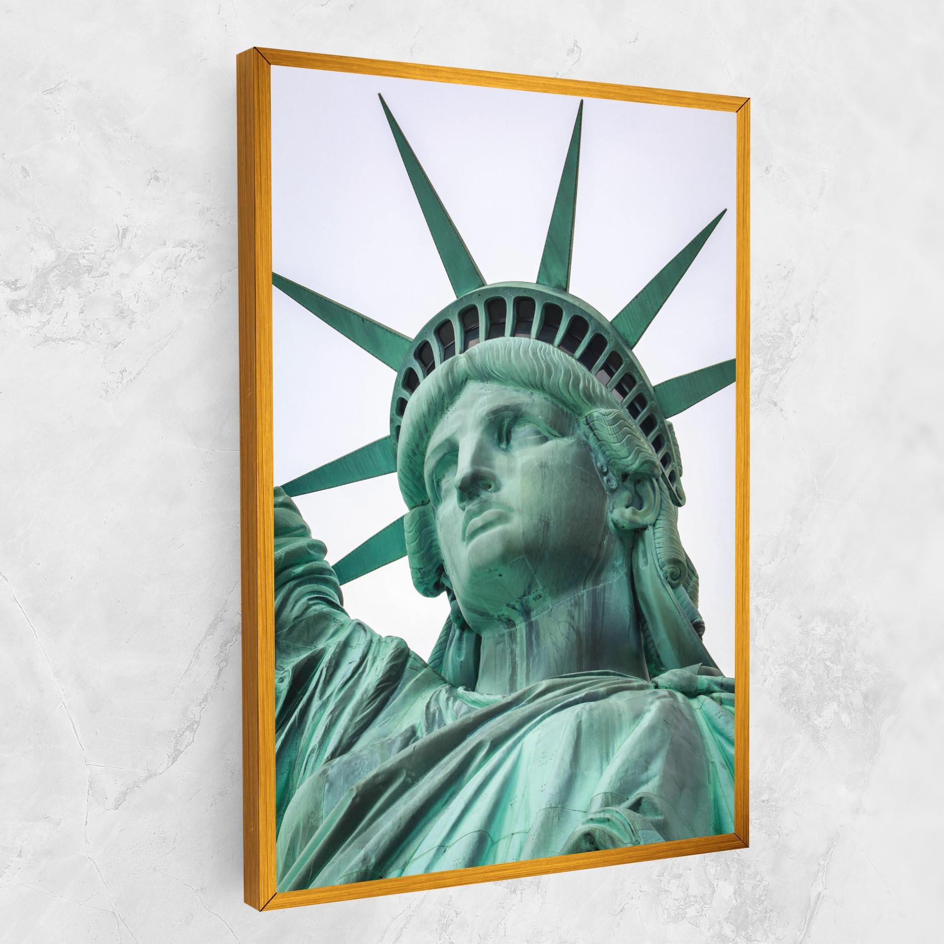 Leinwandbild Statue Of Liberty Head mockup 1