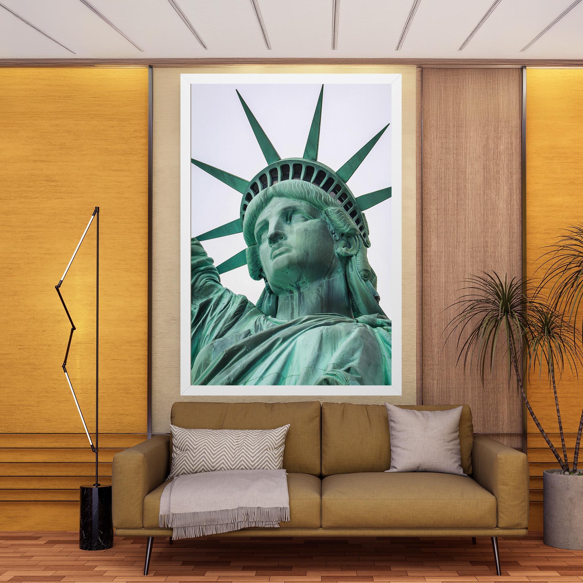 Leinwandbild Statue Of Liberty Head mockup 9