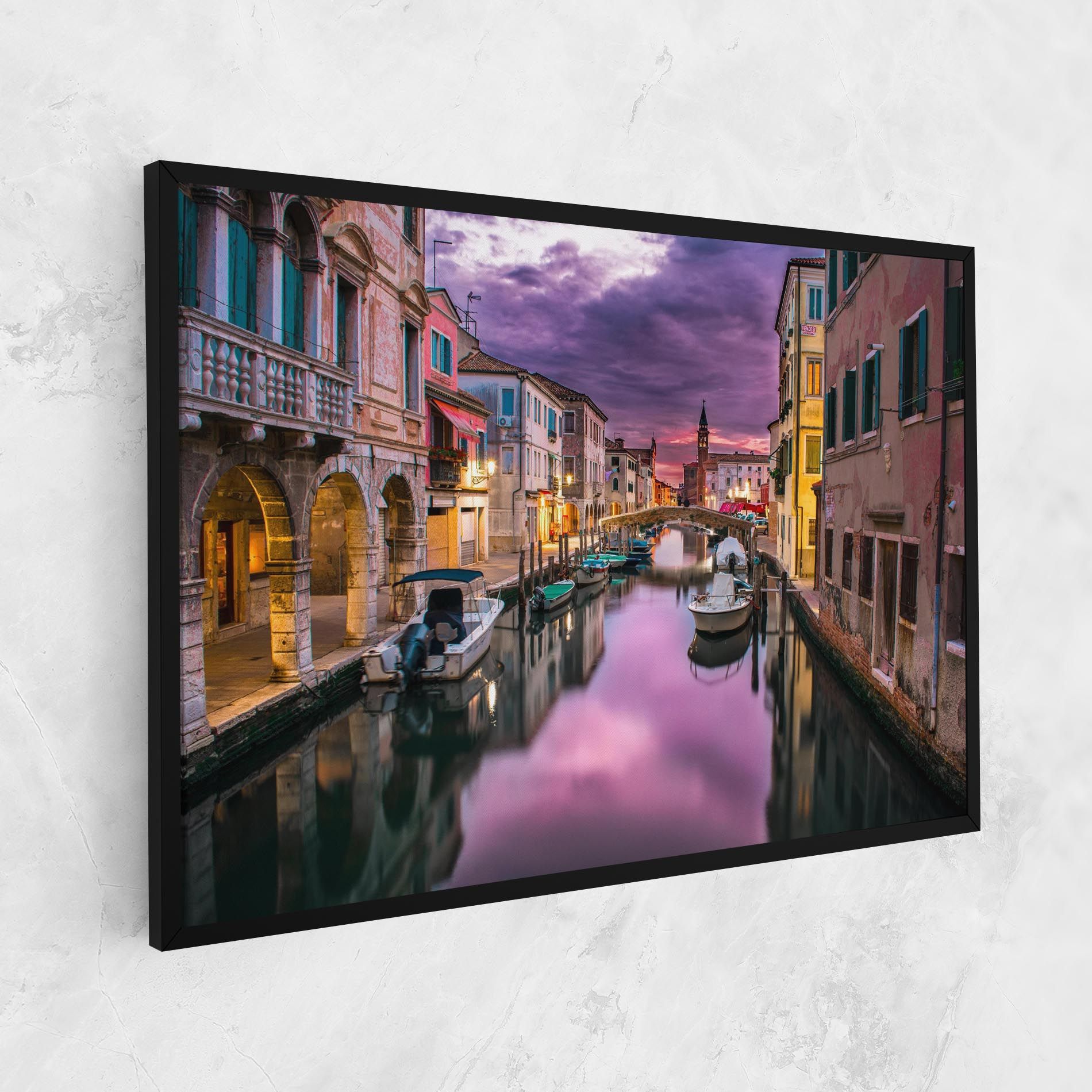 Purple Light Venecia mockup 1