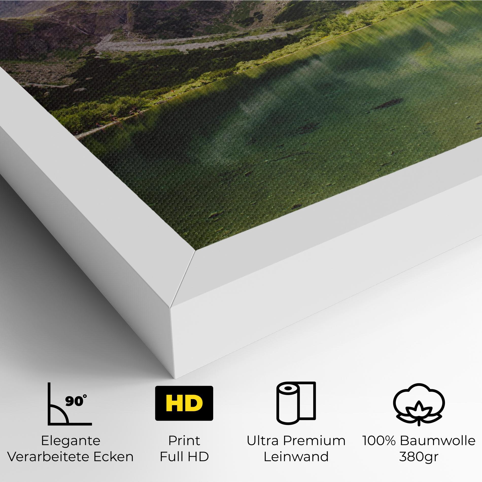 Leinwandbild Green Mountain mockup 4
