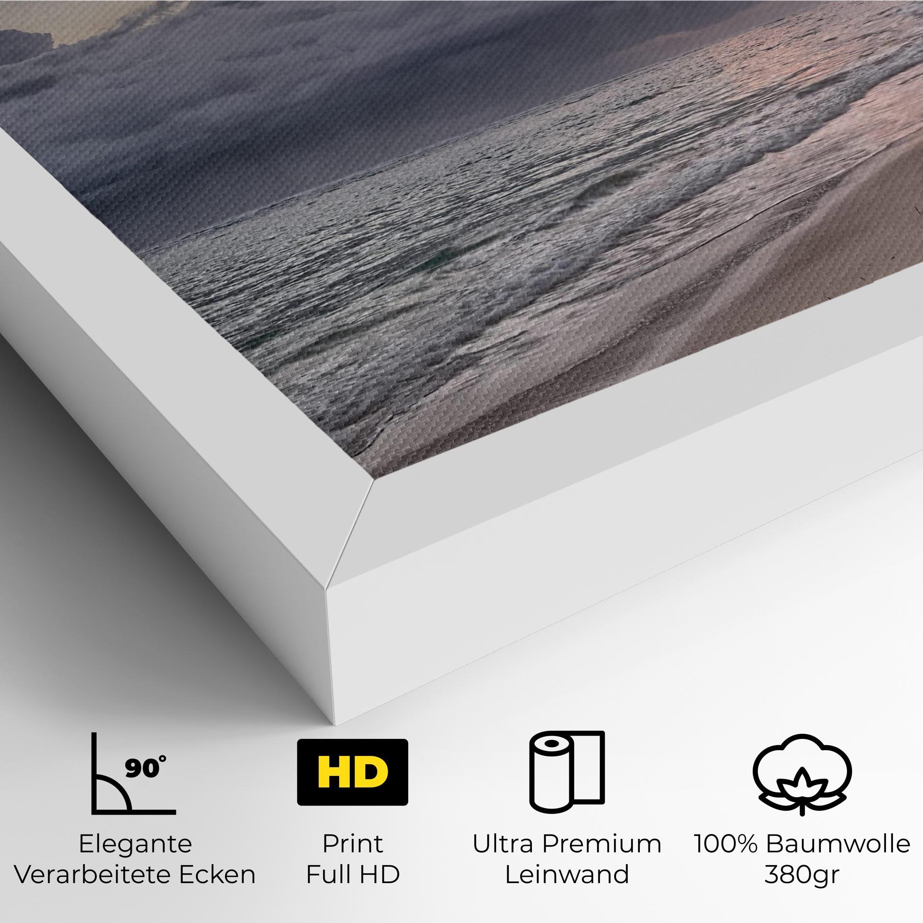 Leinwandbild Cloudy Beach mockup 4