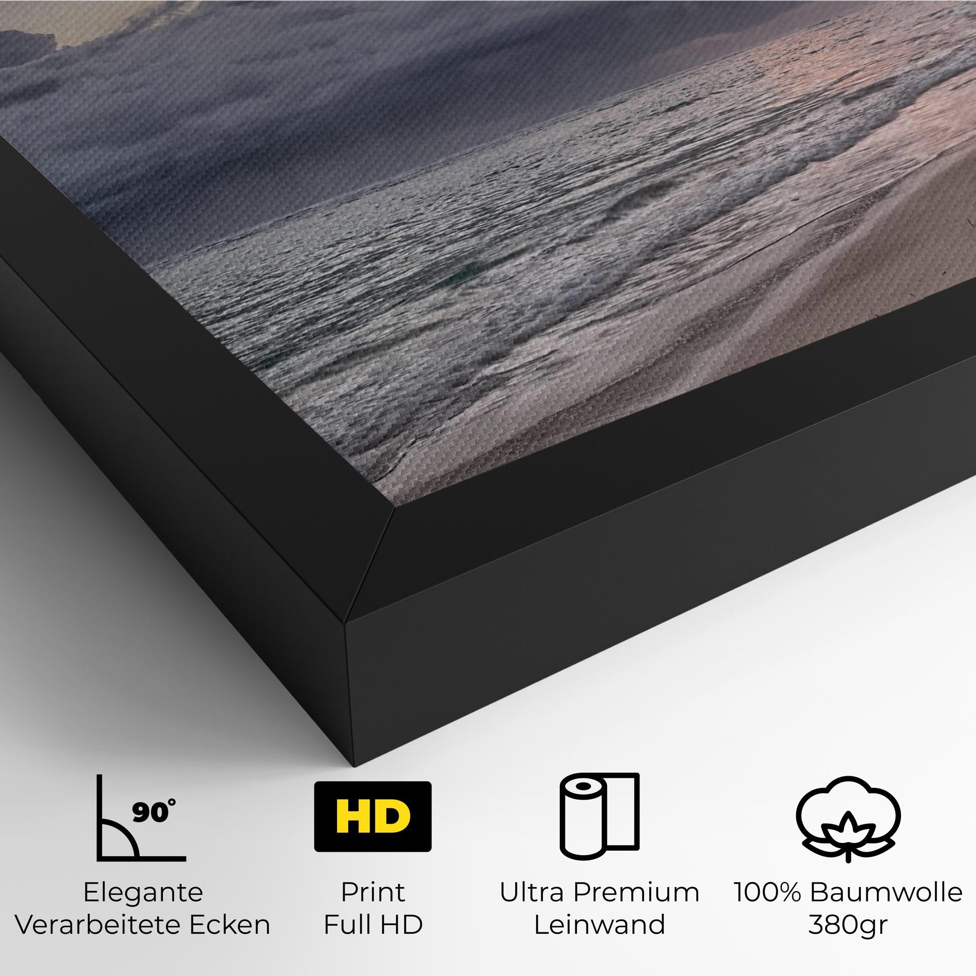 Leinwandbild Cloudy Beach mockup 4