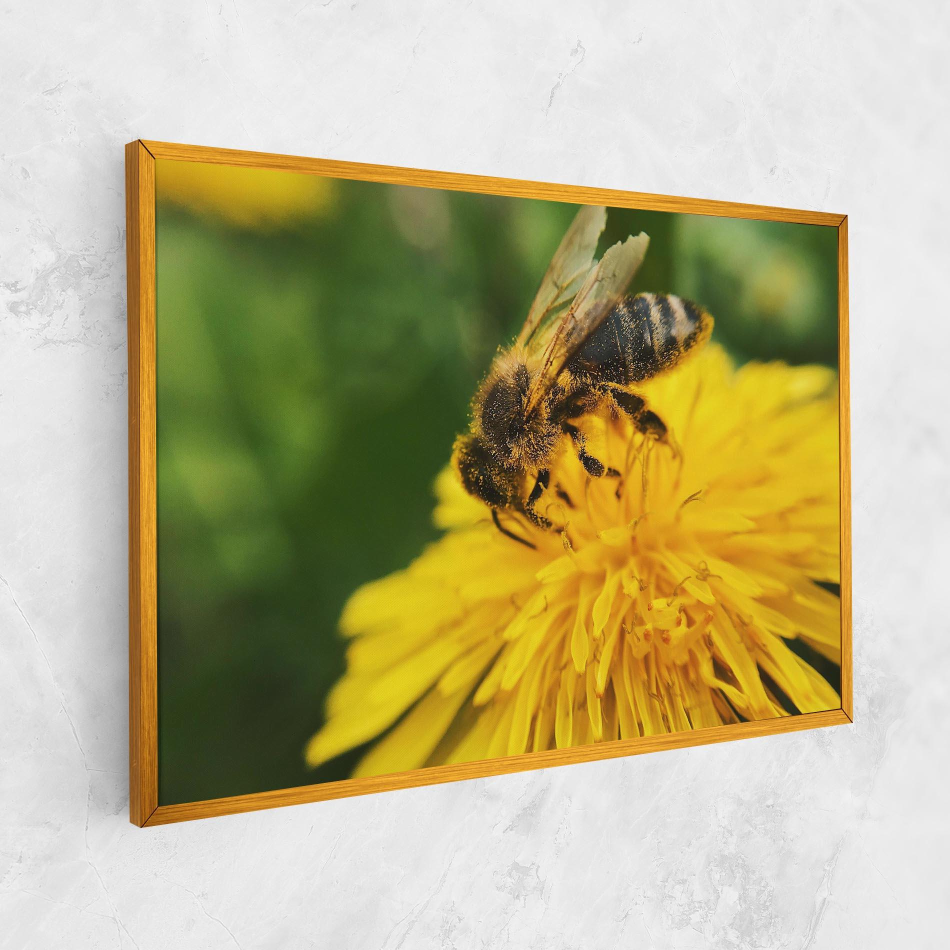 Leinwandbild Spring Bee mockup 1